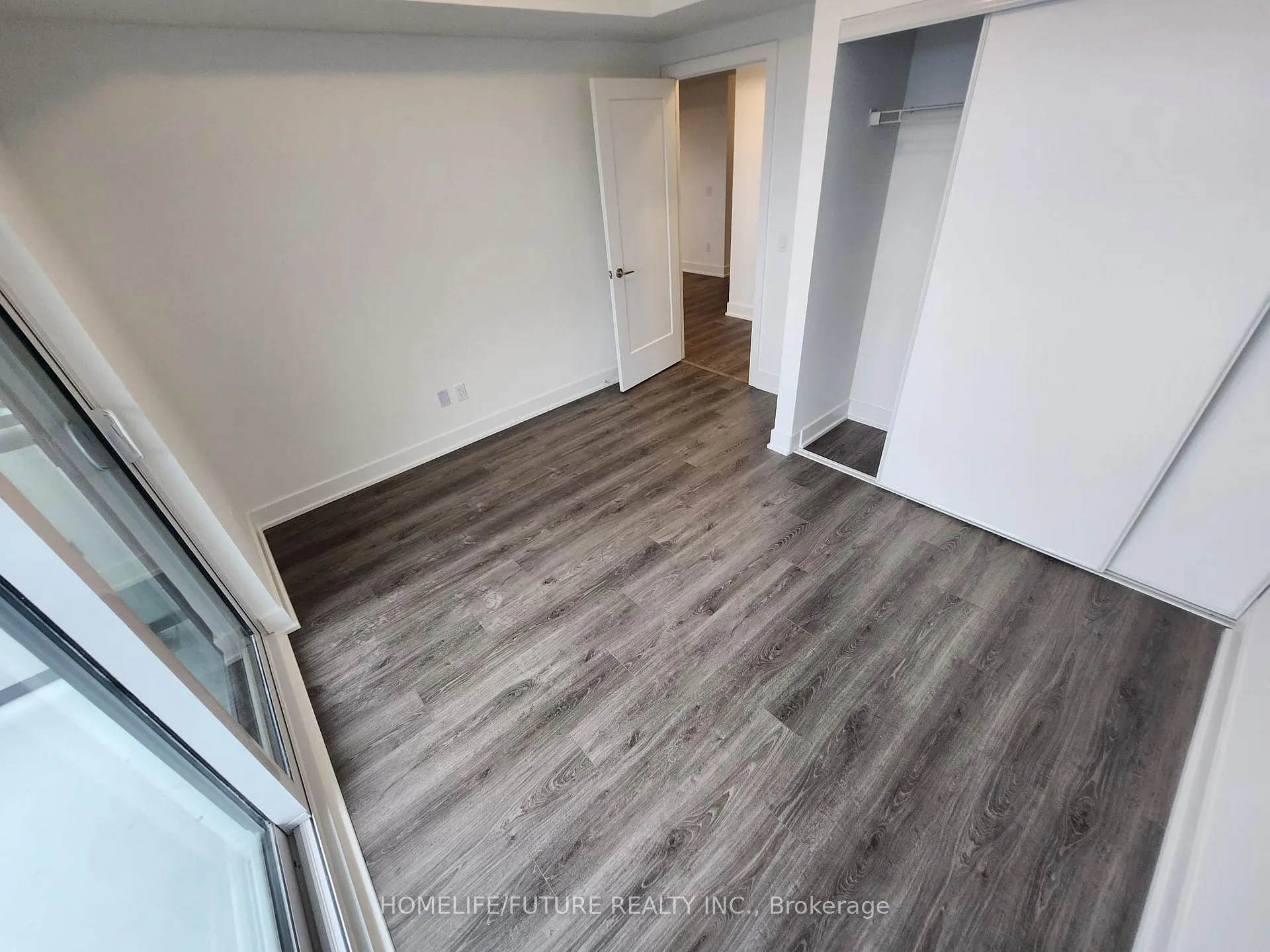 Photo 6 of Unit 1403, 2545 Simcoe Street N, Oshawa, Windfields — HOMEH