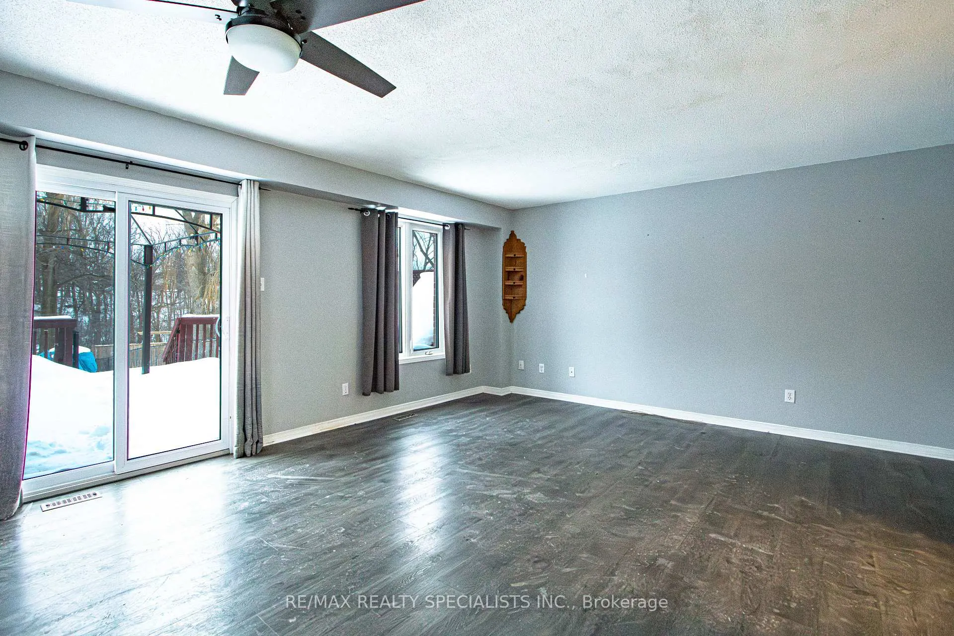 Photo 23 of 821 Deveron Crescent, London, South J — HOMEH
