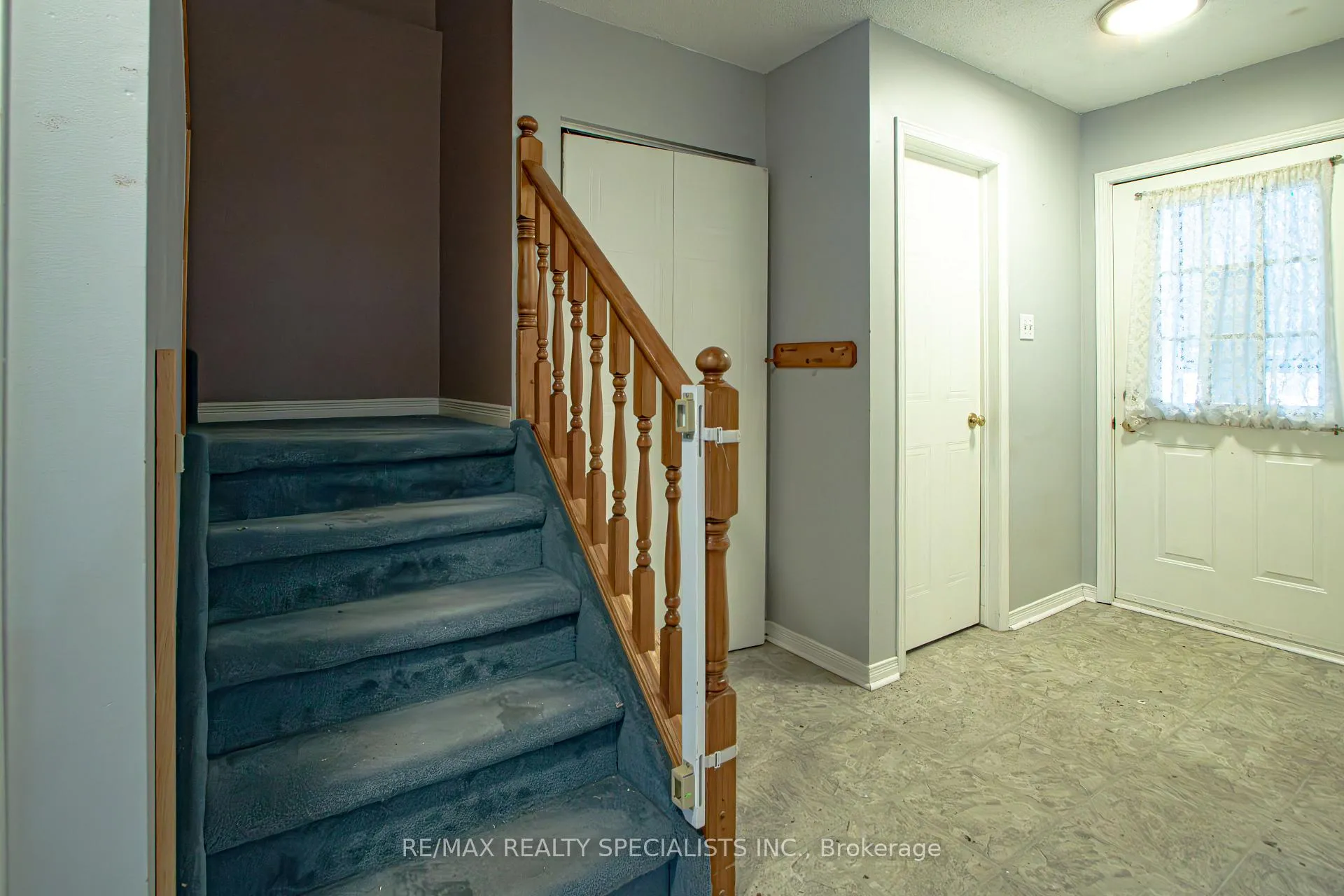 Photo 26 of 821 Deveron Crescent, London, South J — HOMEH