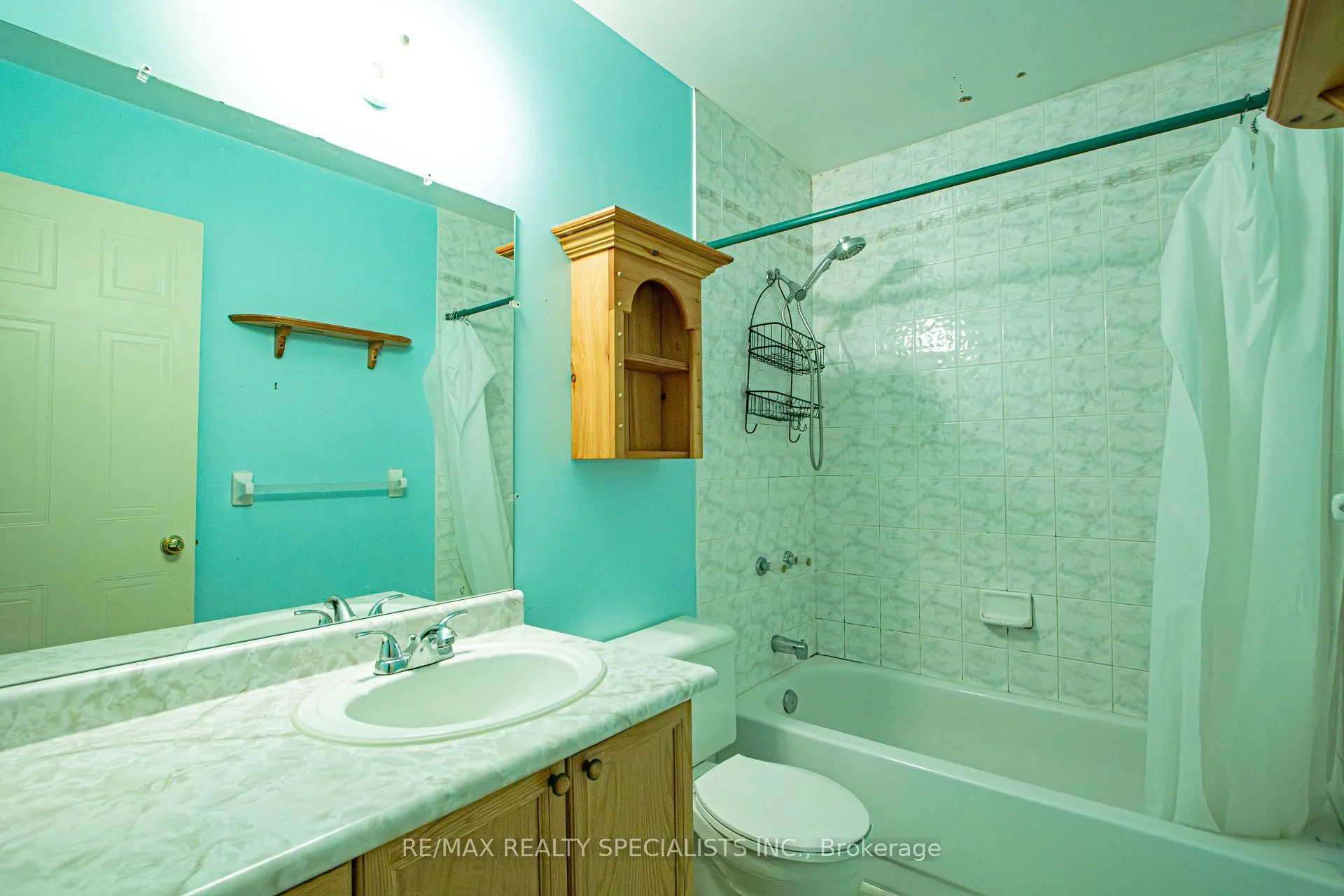 Photo 40 of 821 Deveron Crescent, London, South J — HOMEH