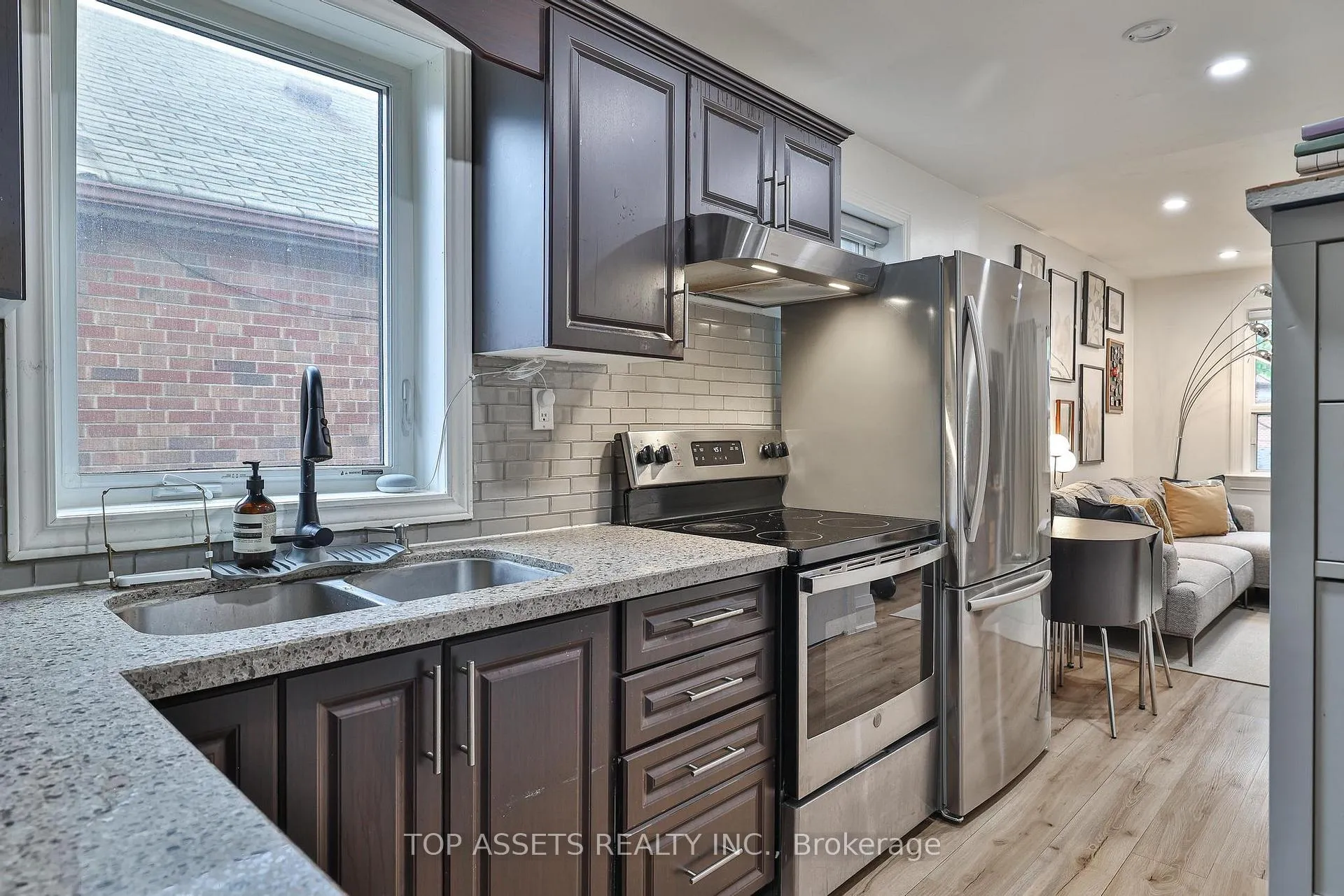Photo 9 of 570 Vaughan (Main Floor) Road, Toronto, Humewood-Cedarvale — HOMEH