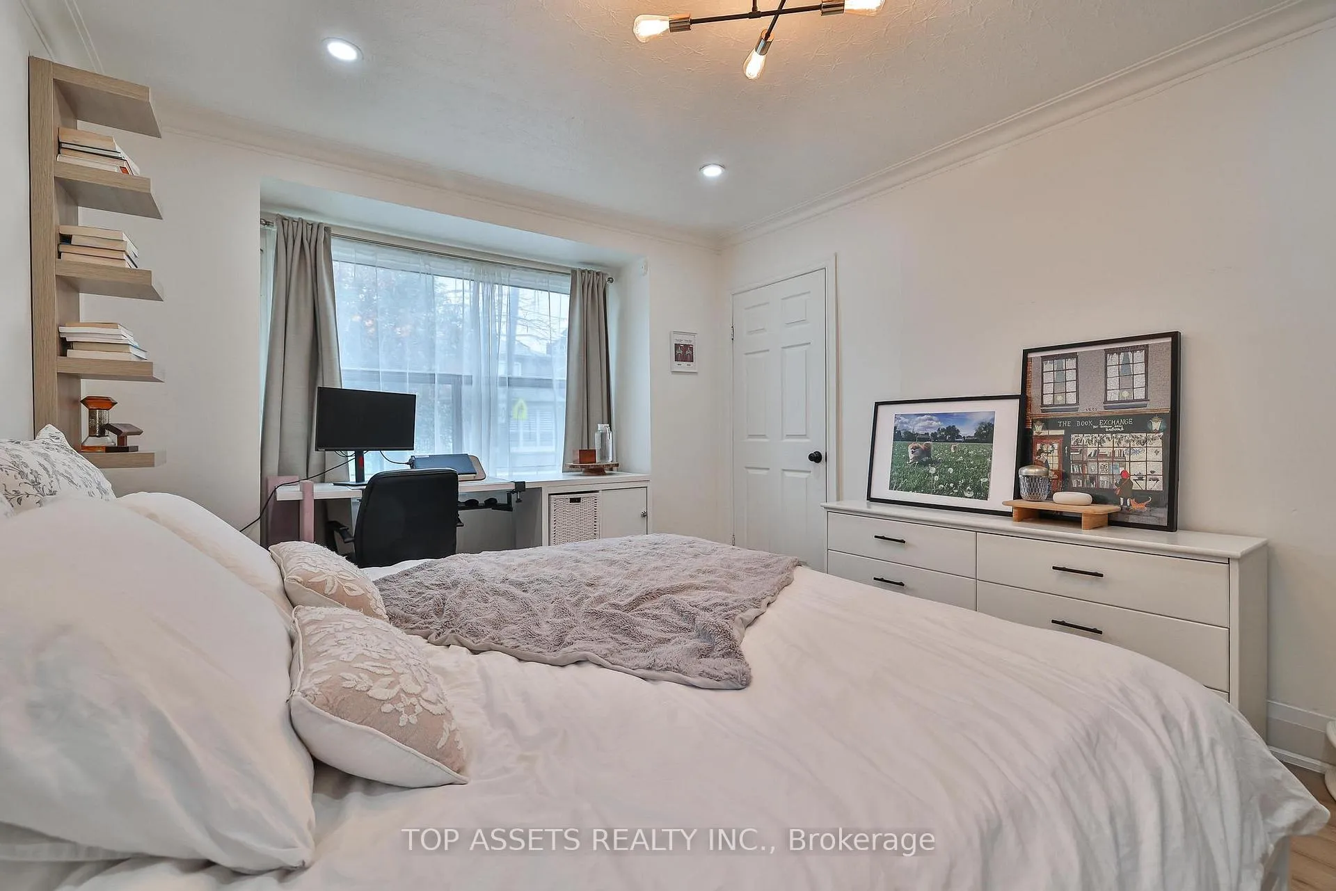 Photo 18 of 570 Vaughan (Main Floor) Road, Toronto, Humewood-Cedarvale — HOMEH