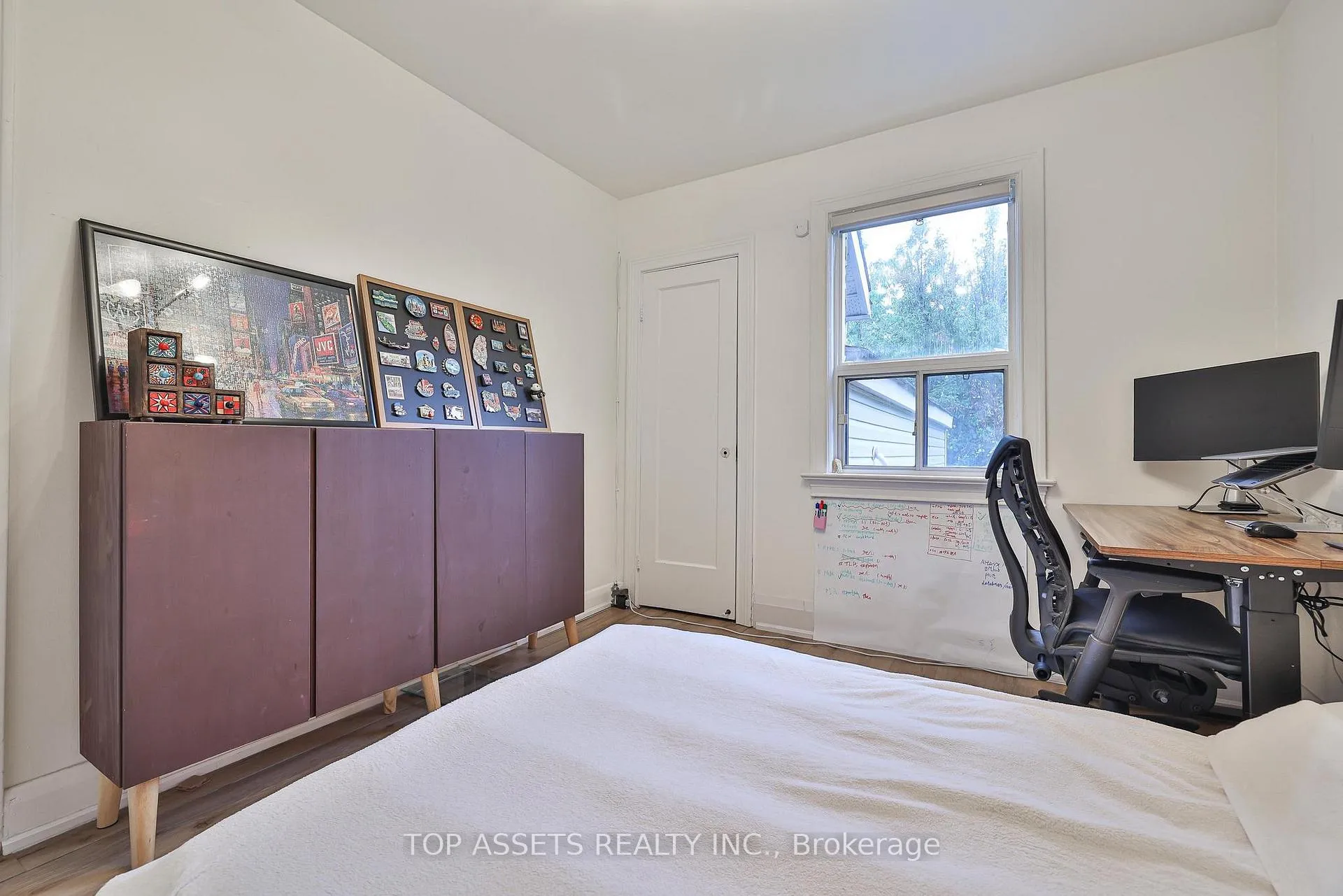 Photo 23 of 570 Vaughan (Main Floor) Road, Toronto, Humewood-Cedarvale — HOMEH