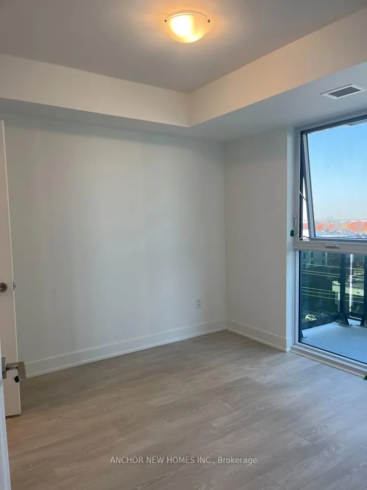 Photo 6 of Unit 814, 2545 Simcoe Street N, Oshawa, Windfields — HOMEH
