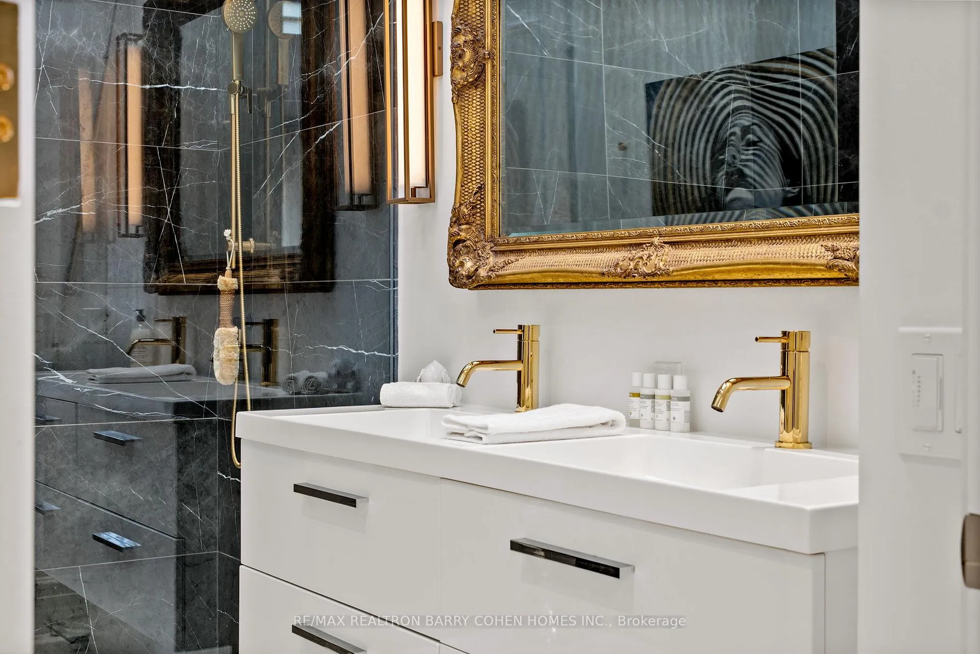 Photo 17 of 42 Berryman Street, Toronto, The Annex — HOMEH