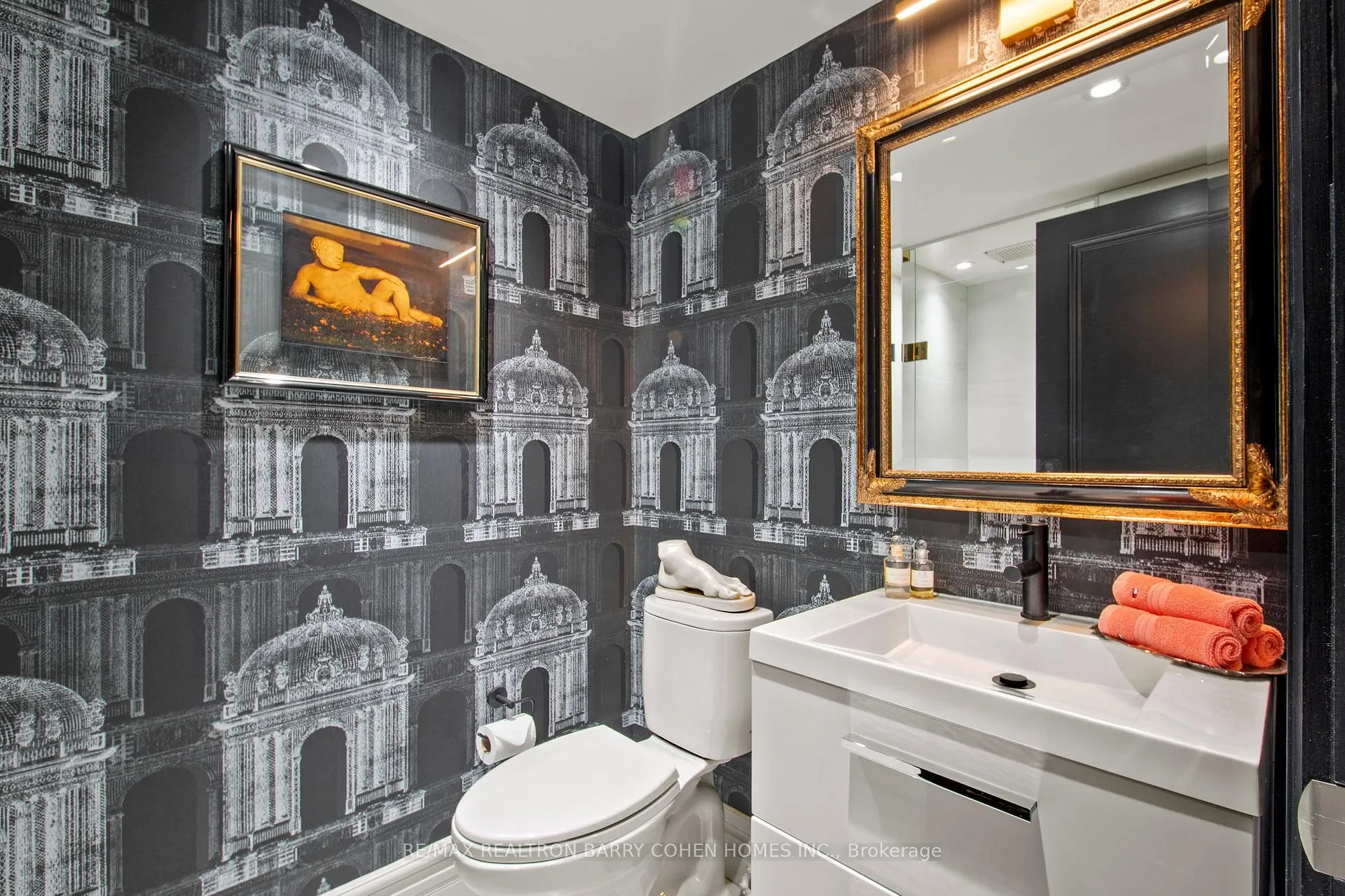 Photo 34 of 42 Berryman Street, Toronto, The Annex — HOMEH