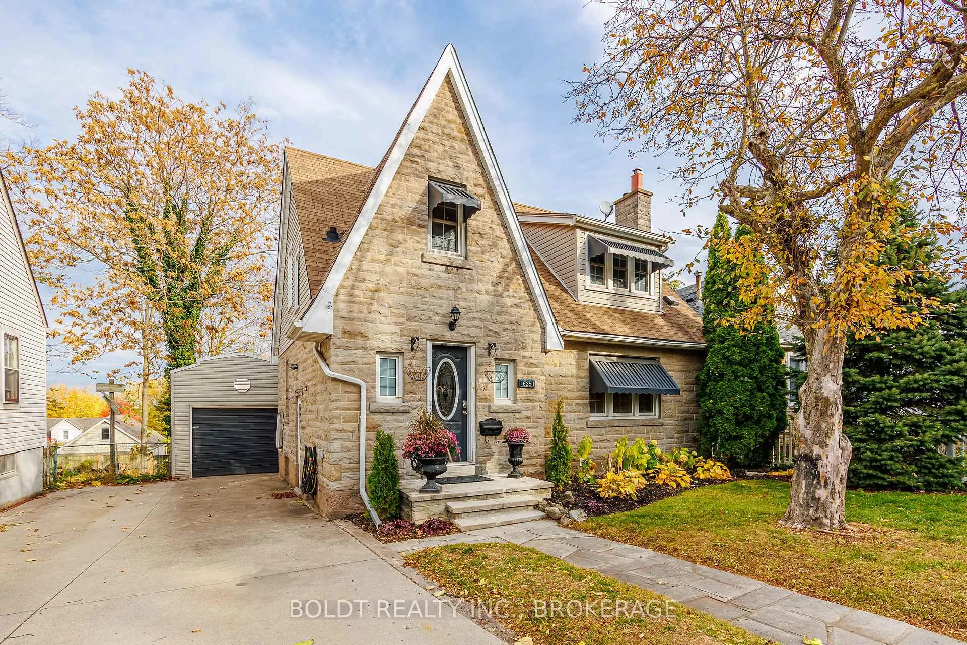 Photo 1 of 6351 Leeming Street, Niagara Falls, Hospital — HOMEH