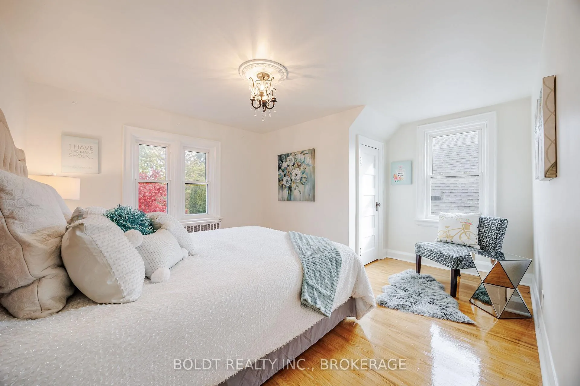 Photo 15 of 6351 Leeming Street, Niagara Falls, Hospital — HOMEH