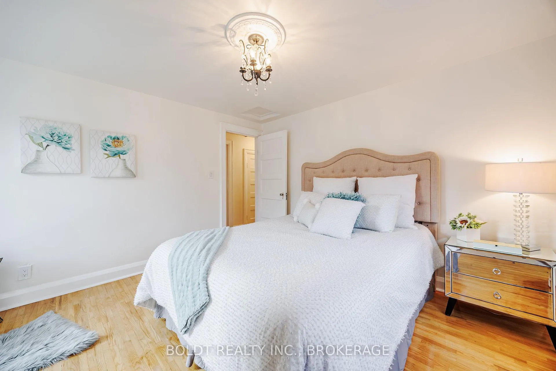 Photo 16 of 6351 Leeming Street, Niagara Falls, Hospital — HOMEH