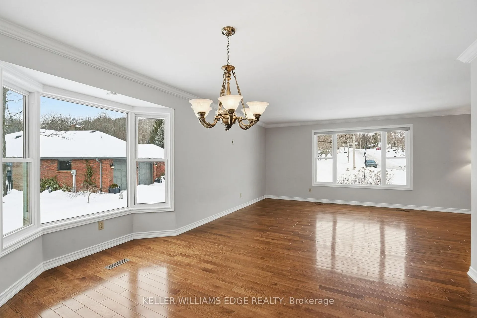 Photo 14 of 11 Mays Crescent, Hamilton, Waterdown — HOMEH