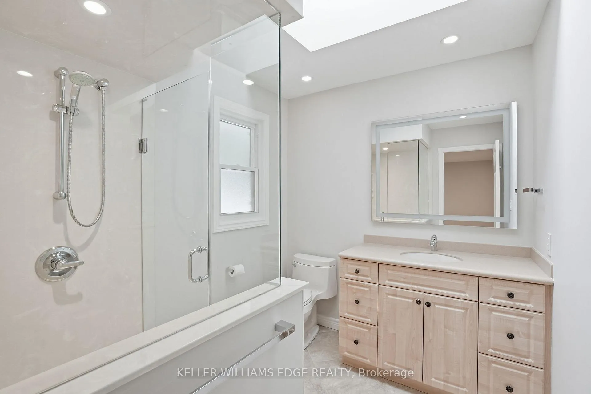 Photo 22 of 11 Mays Crescent, Hamilton, Waterdown — HOMEH