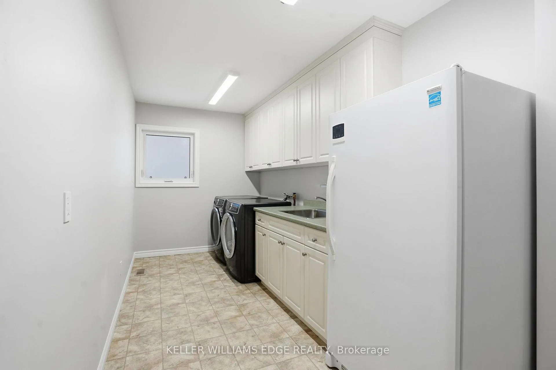 Photo 30 of 11 Mays Crescent, Hamilton, Waterdown — HOMEH