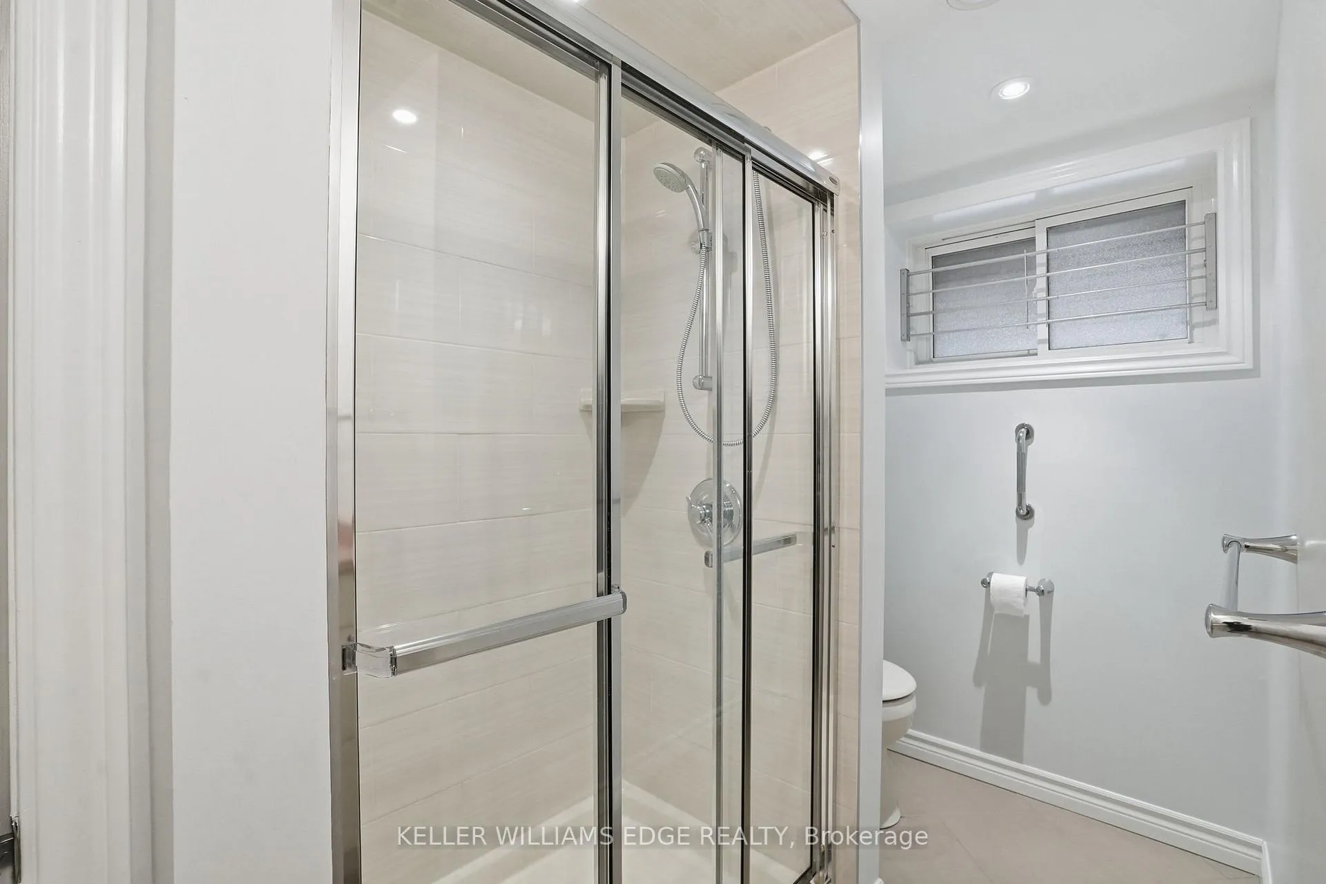 Photo 37 of 11 Mays Crescent, Hamilton, Waterdown — HOMEH