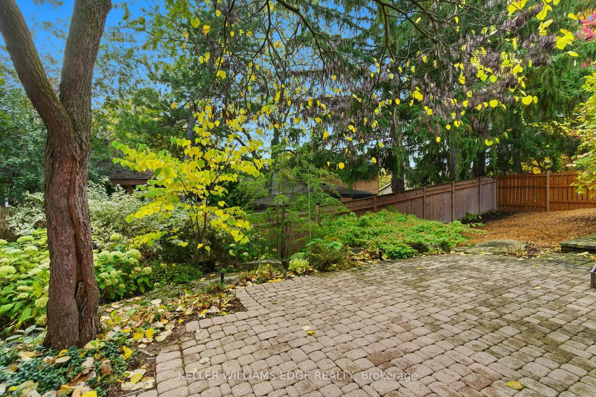 Photo 43 of 11 Mays Crescent, Hamilton, Waterdown — HOMEH