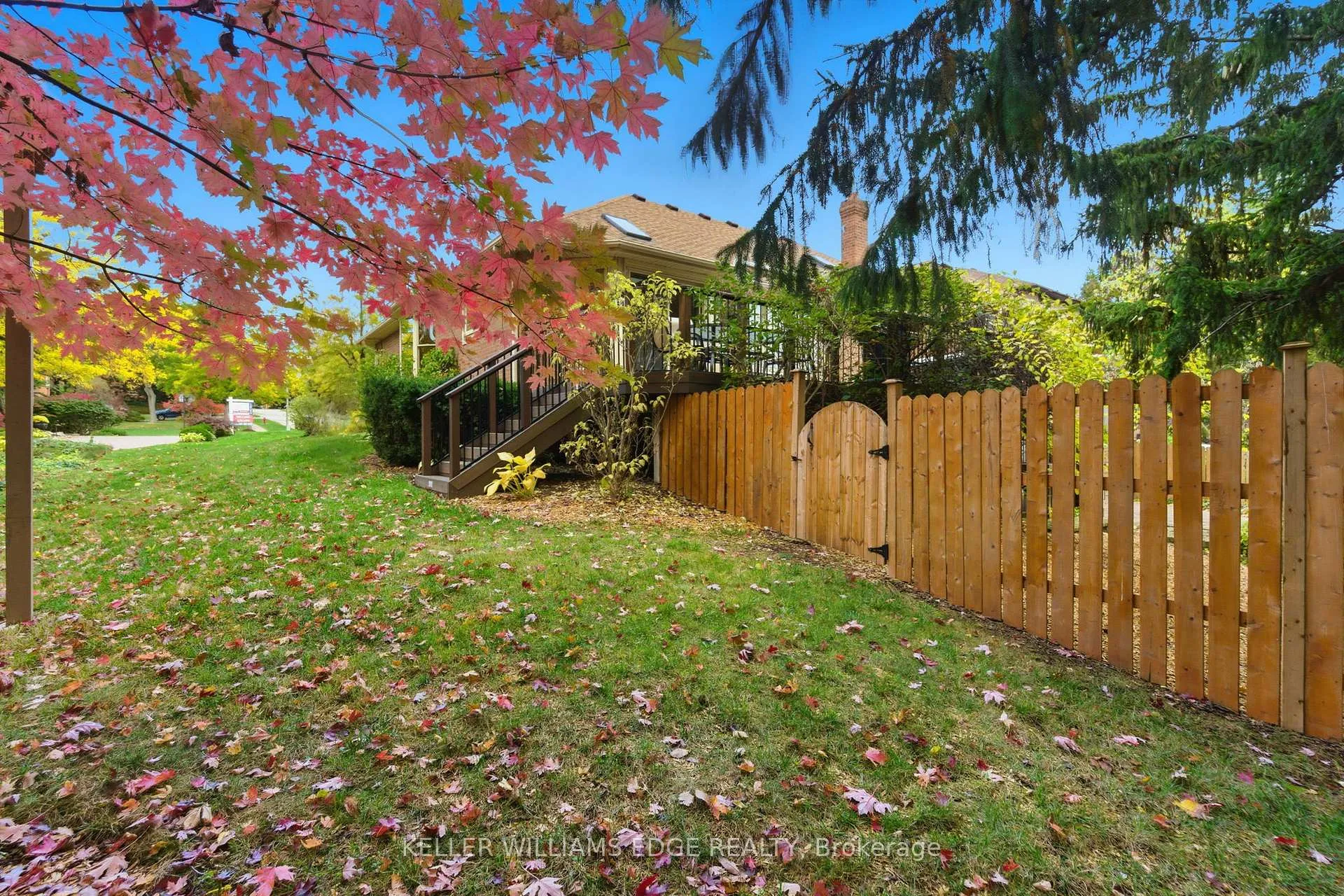 Photo 50 of 11 Mays Crescent, Hamilton, Waterdown — HOMEH