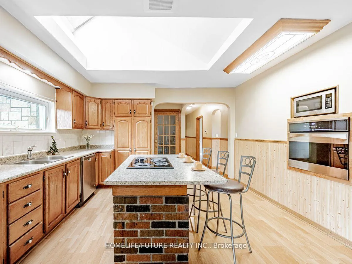 Photo 5 of 113 Harmony Road N, Oshawa, Eastdale — HOMEH