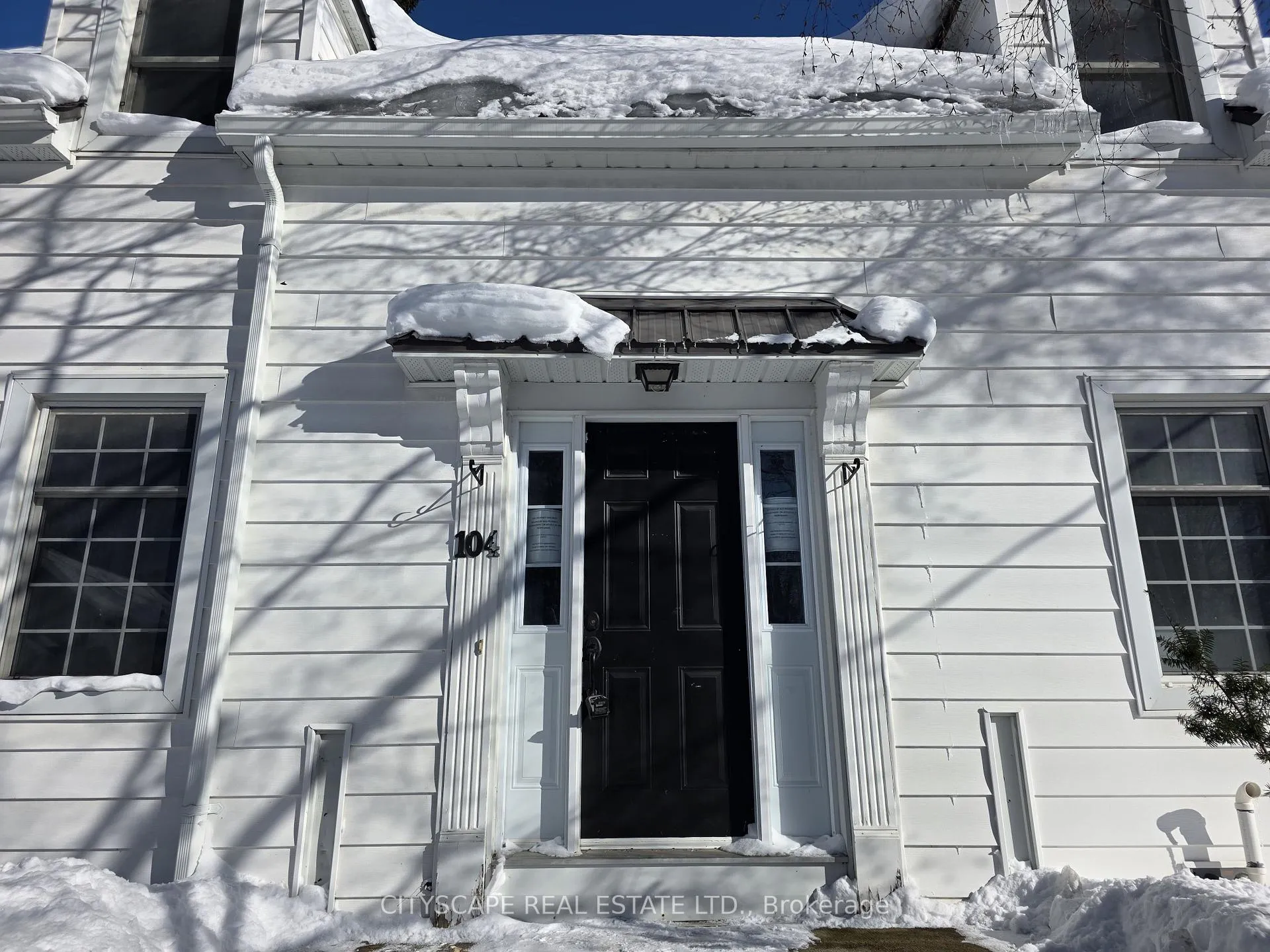Photo 5 of 104 Patrick Street, Orillia — HOMEH