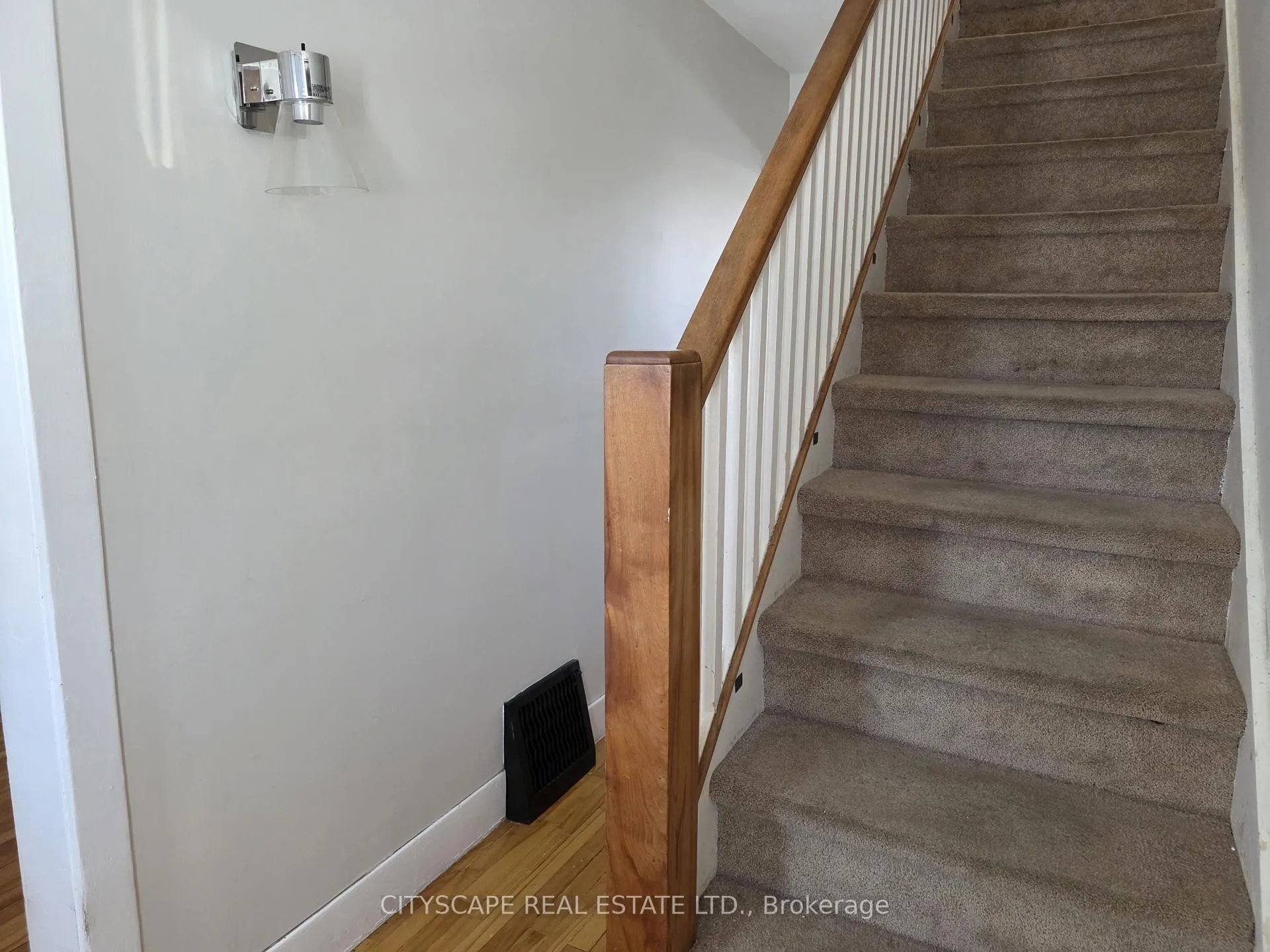Photo 21 of 104 Patrick Street, Orillia — HOMEH
