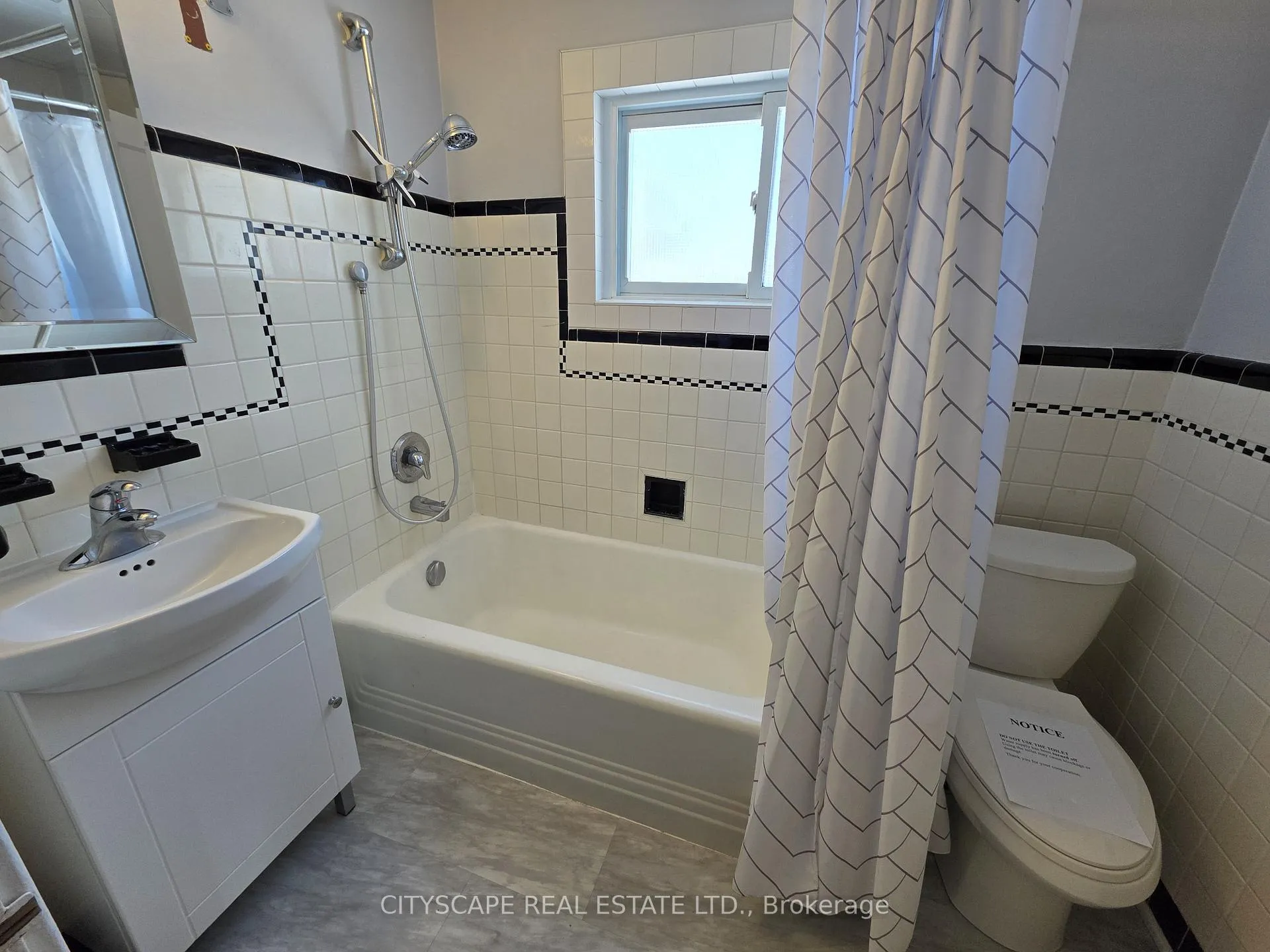 Photo 23 of 104 Patrick Street, Orillia — HOMEH