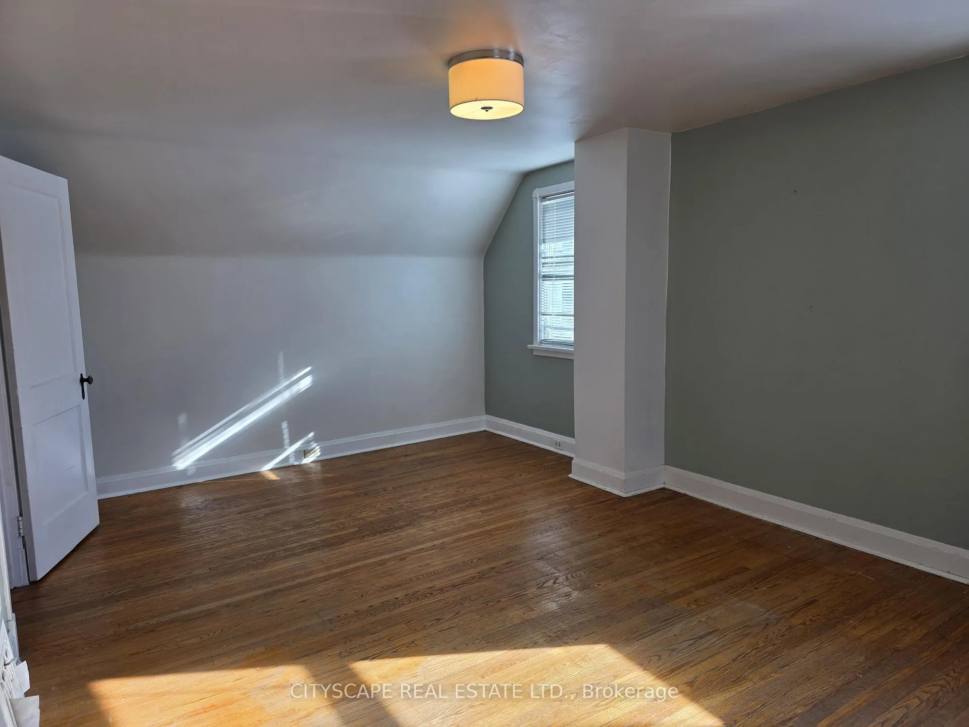 Photo 26 of 104 Patrick Street, Orillia — HOMEH