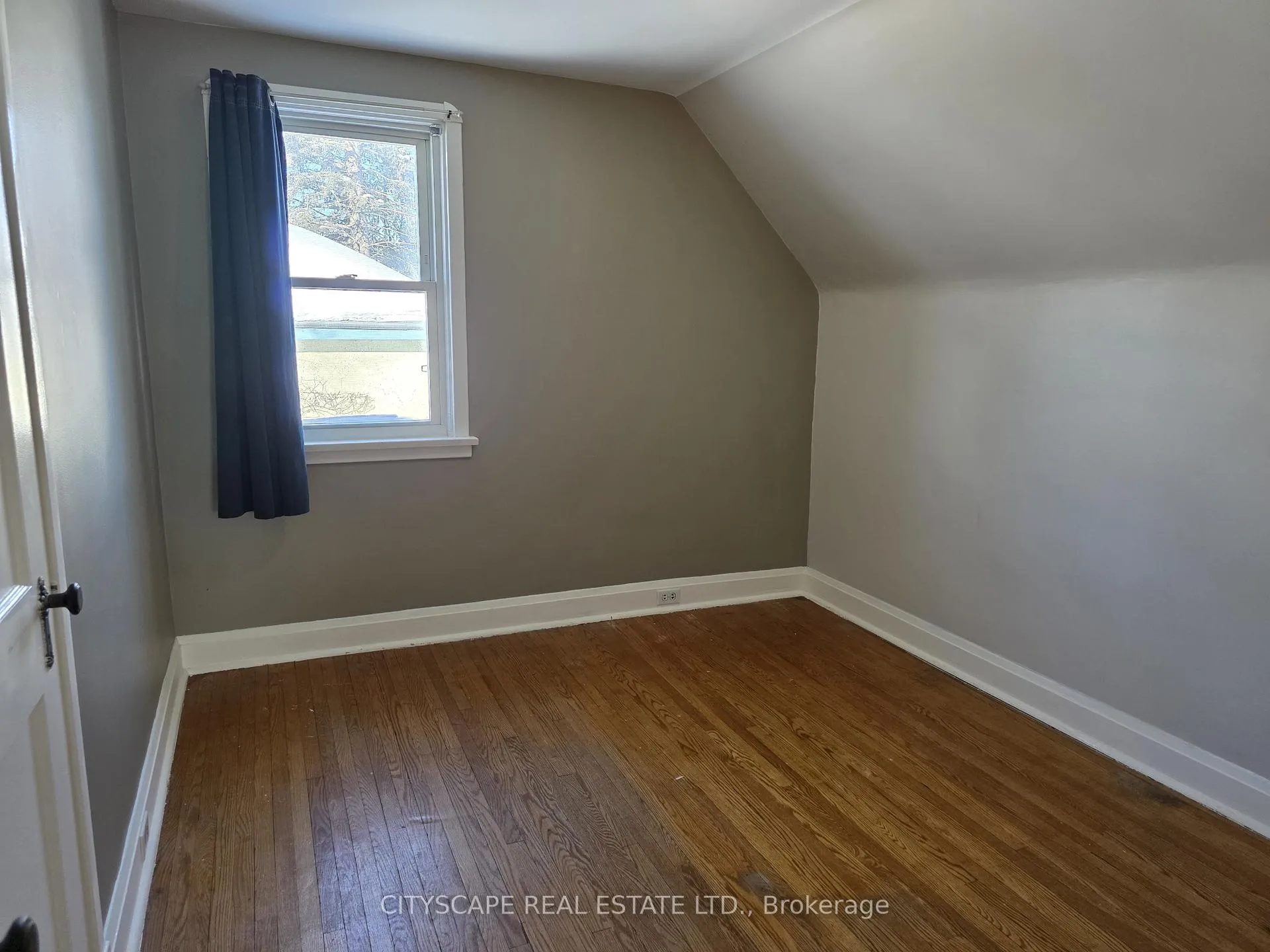 Photo 28 of 104 Patrick Street, Orillia — HOMEH