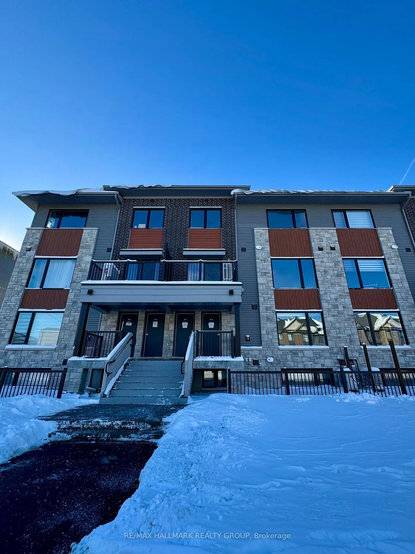 Photo 1 of Unit 16, 101 Glenroy Gilbert Drive, Ottawa, Barrhaven - Strandherd — HOMEH