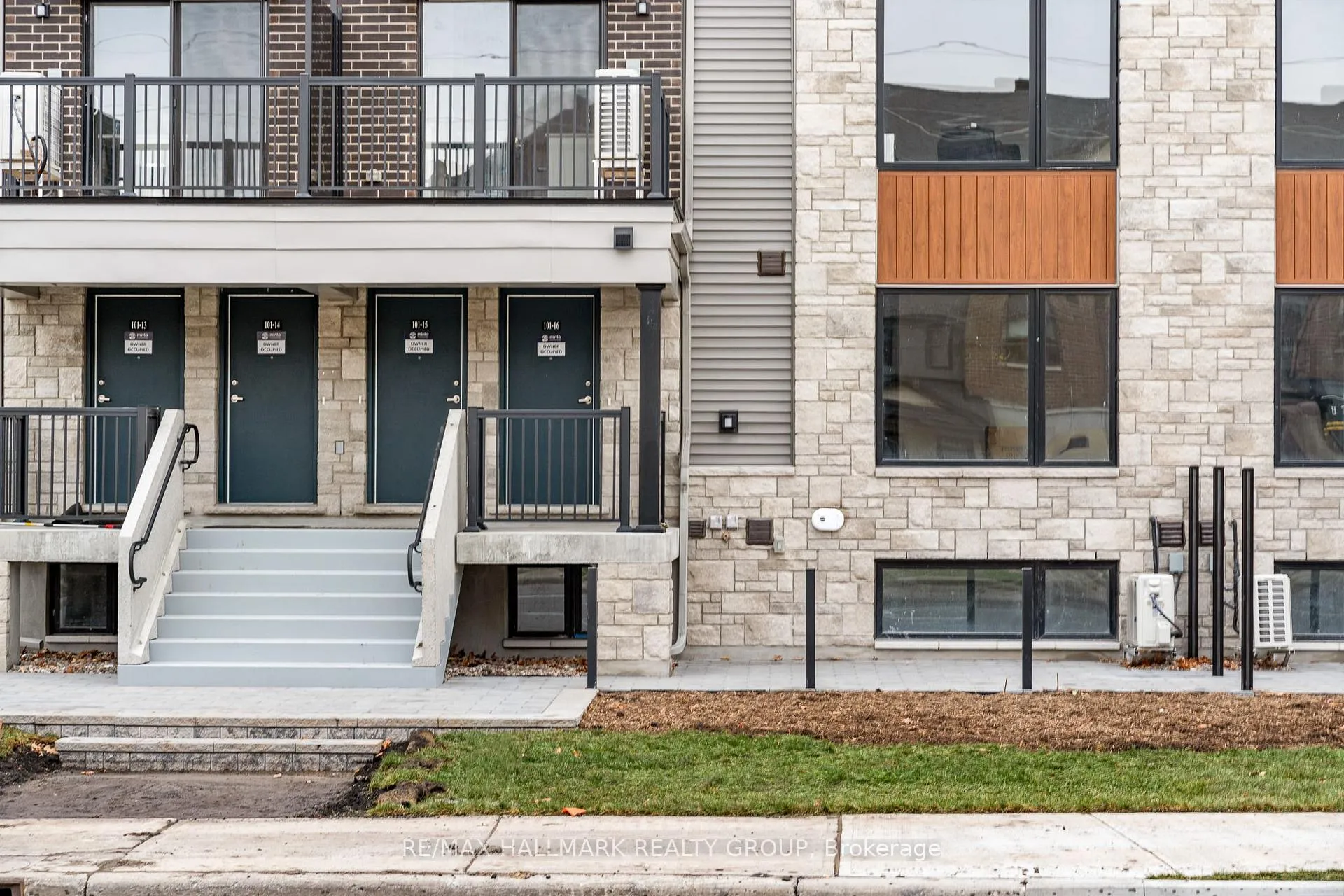 Photo 4 of Unit 16, 101 Glenroy Gilbert Drive, Ottawa, Barrhaven - Strandherd — HOMEH