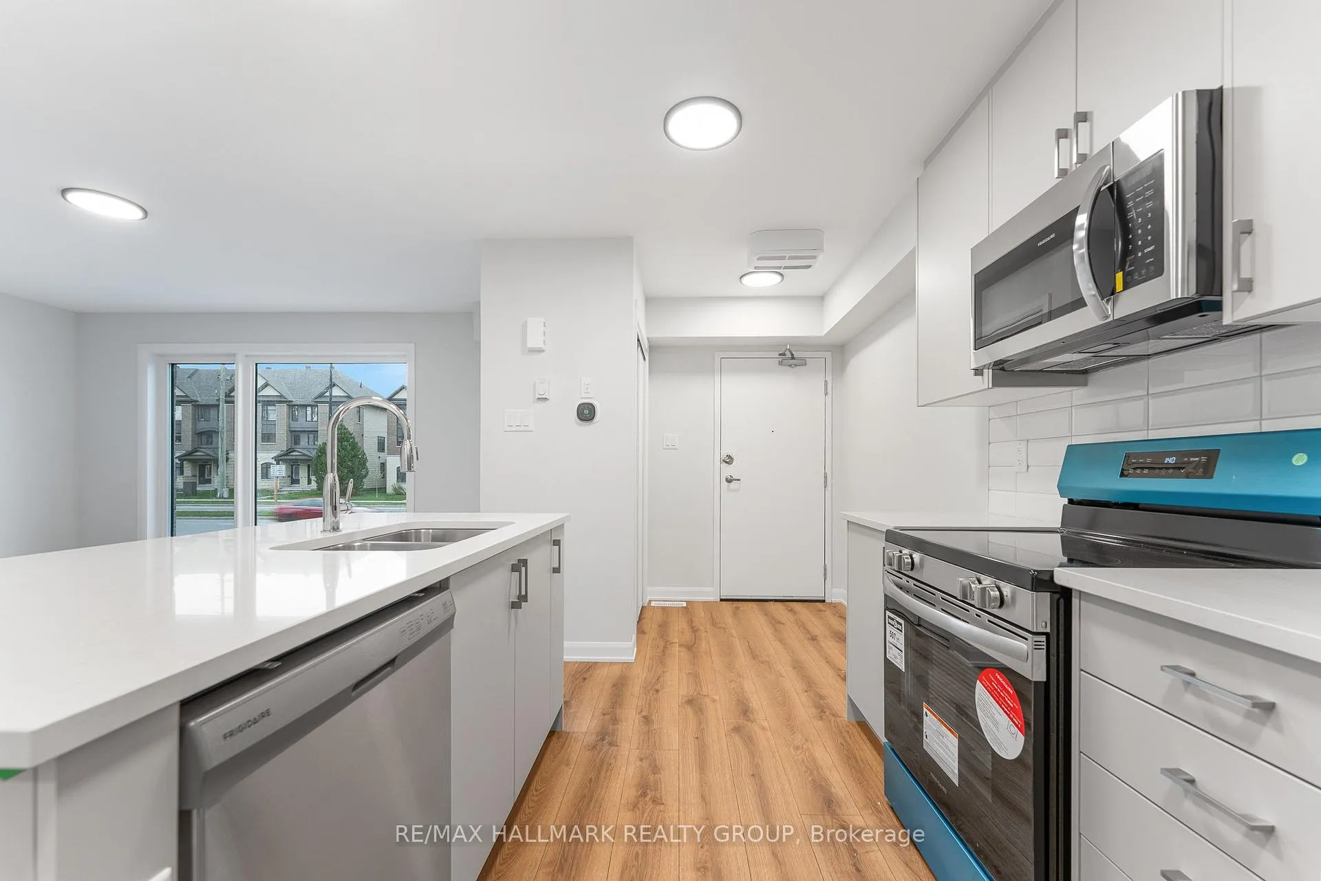 Photo 6 of Unit 16, 101 Glenroy Gilbert Drive, Ottawa, Barrhaven - Strandherd — HOMEH