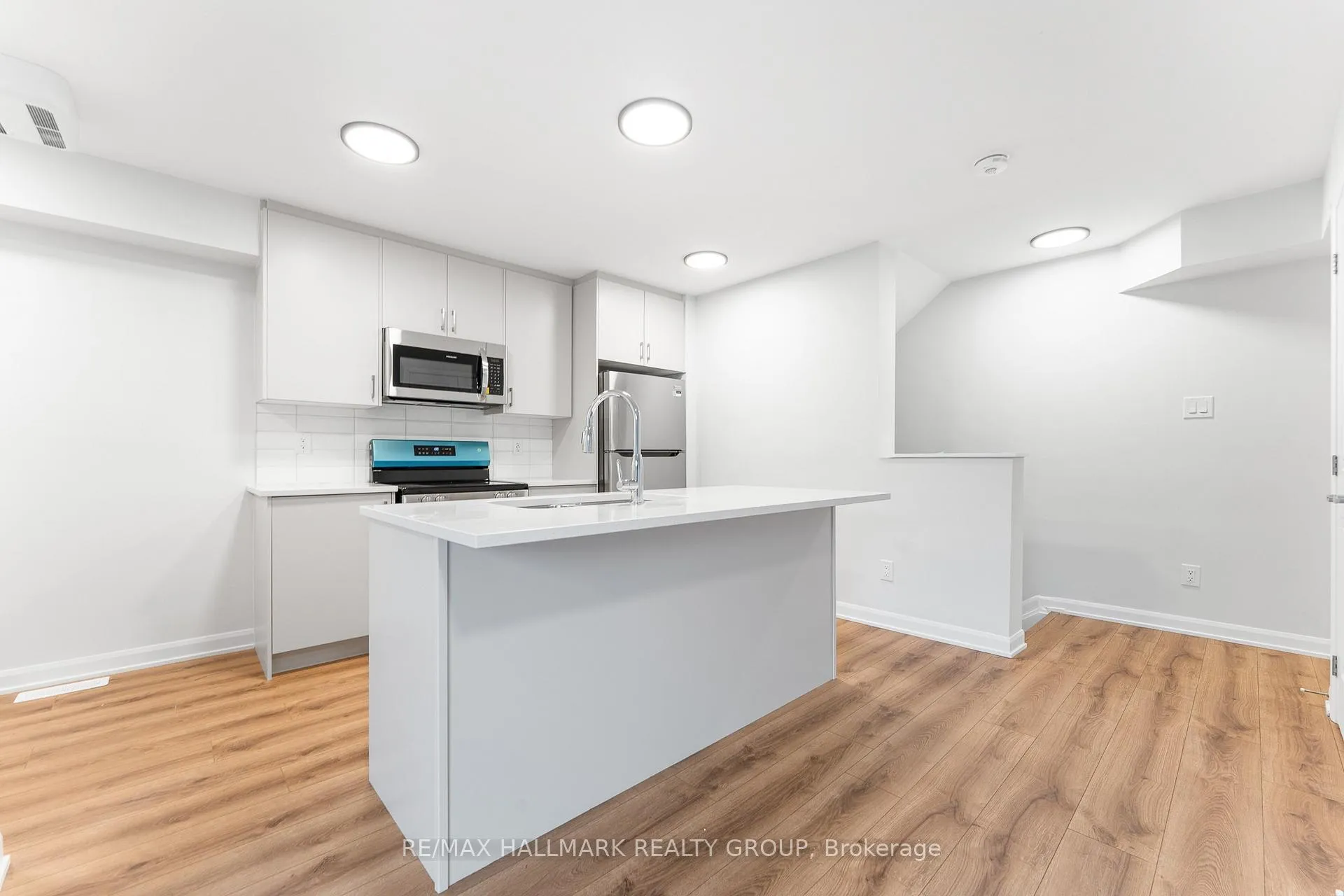 Photo 8 of Unit 16, 101 Glenroy Gilbert Drive, Ottawa, Barrhaven - Strandherd — HOMEH