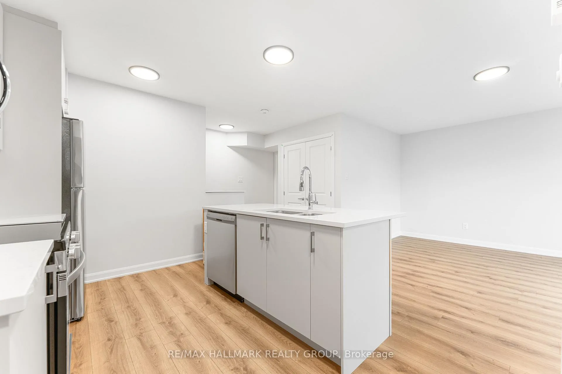 Photo 9 of Unit 16, 101 Glenroy Gilbert Drive, Ottawa, Barrhaven - Strandherd — HOMEH
