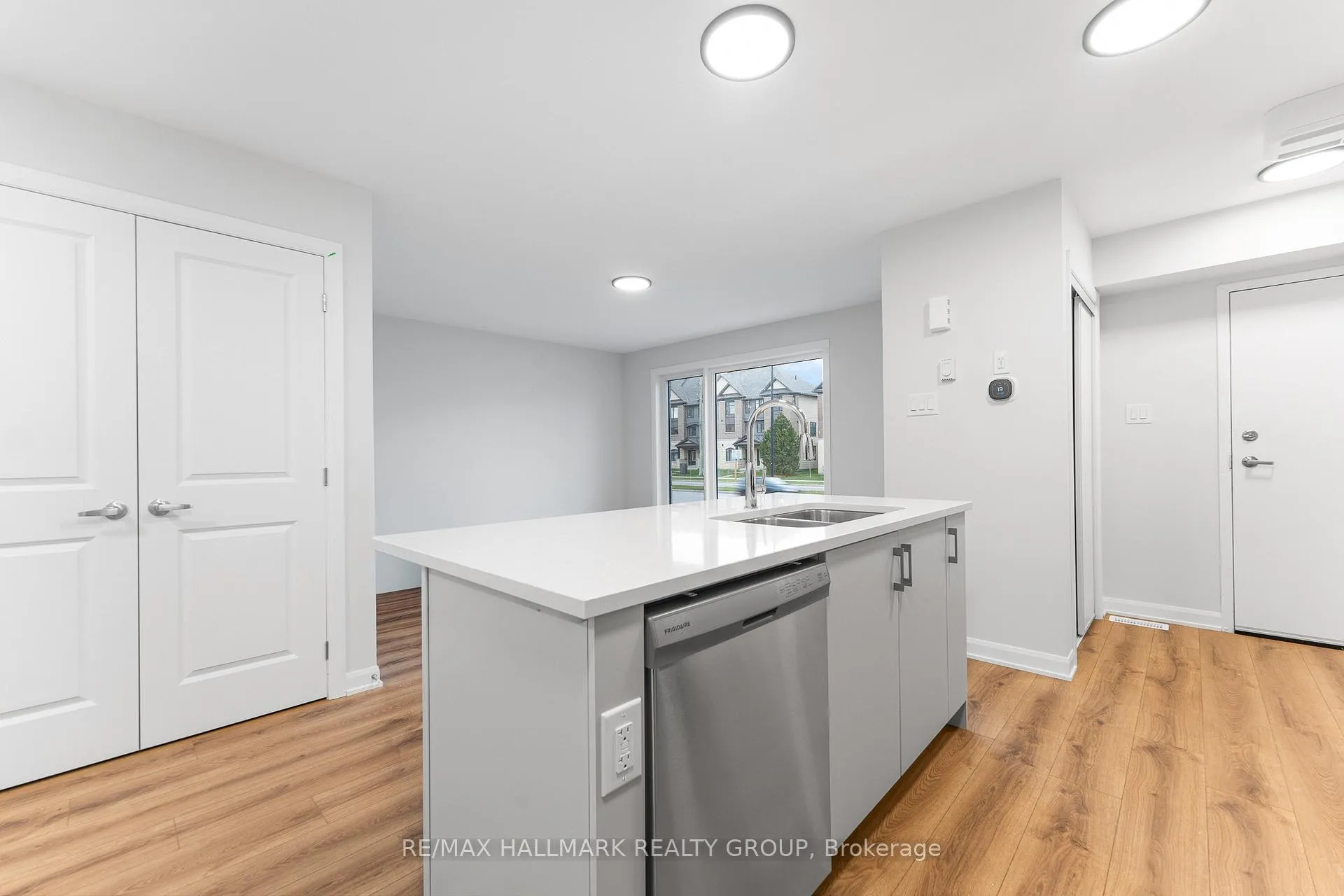 Photo 12 of Unit 16, 101 Glenroy Gilbert Drive, Ottawa, Barrhaven - Strandherd — HOMEH