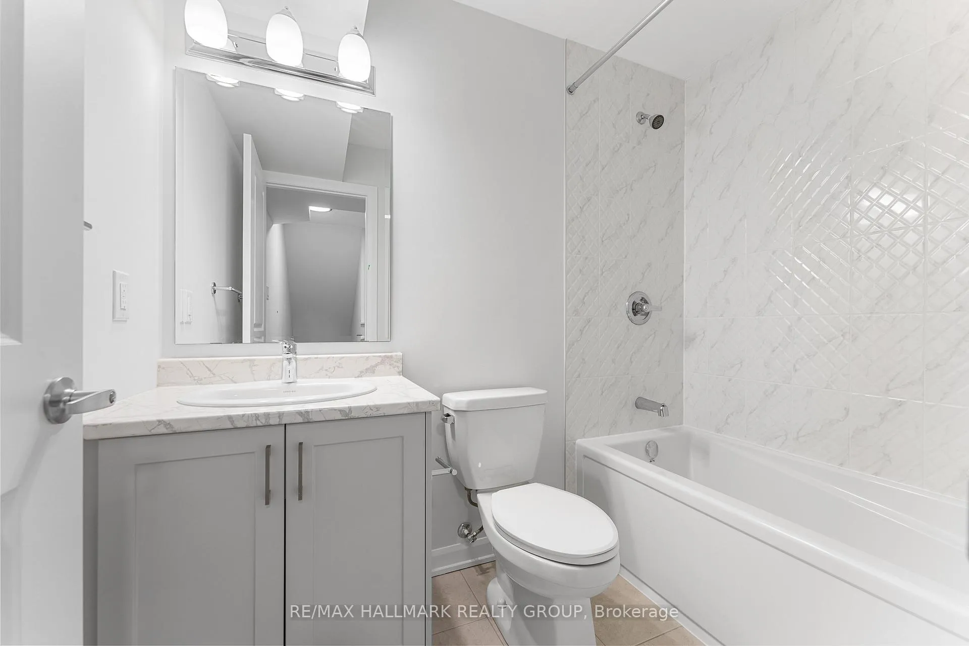 Photo 17 of Unit 16, 101 Glenroy Gilbert Drive, Ottawa, Barrhaven - Strandherd — HOMEH