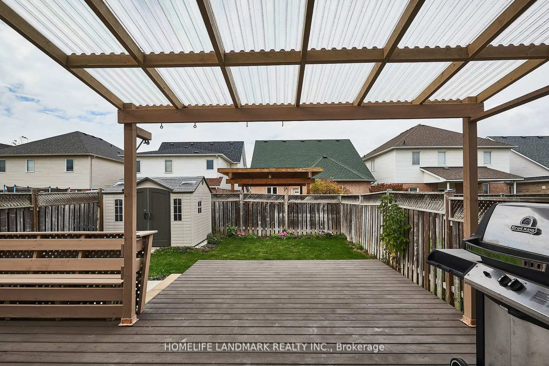 Photo 2 of 165 Madden Place, Clarington, Bowmanville — HOMEH