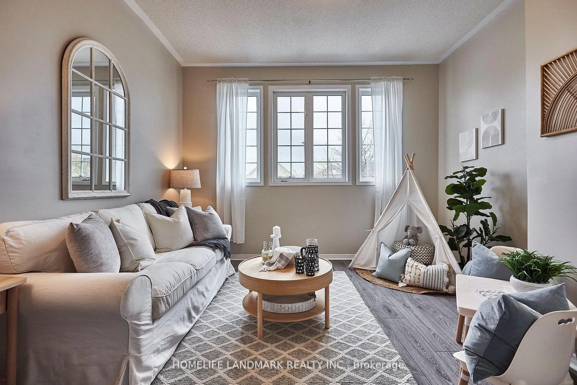 Photo 11 of 165 Madden Place, Clarington, Bowmanville — HOMEH