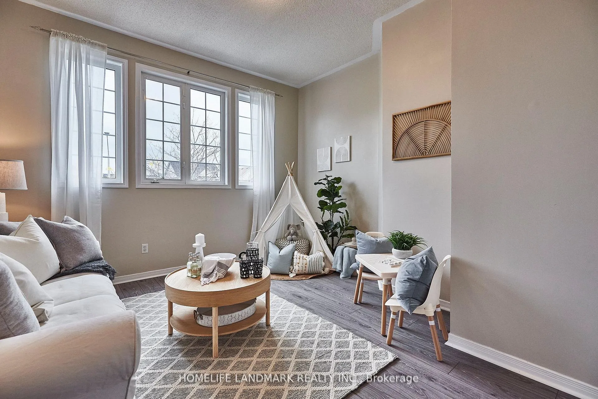 Photo 14 of 165 Madden Place, Clarington, Bowmanville — HOMEH