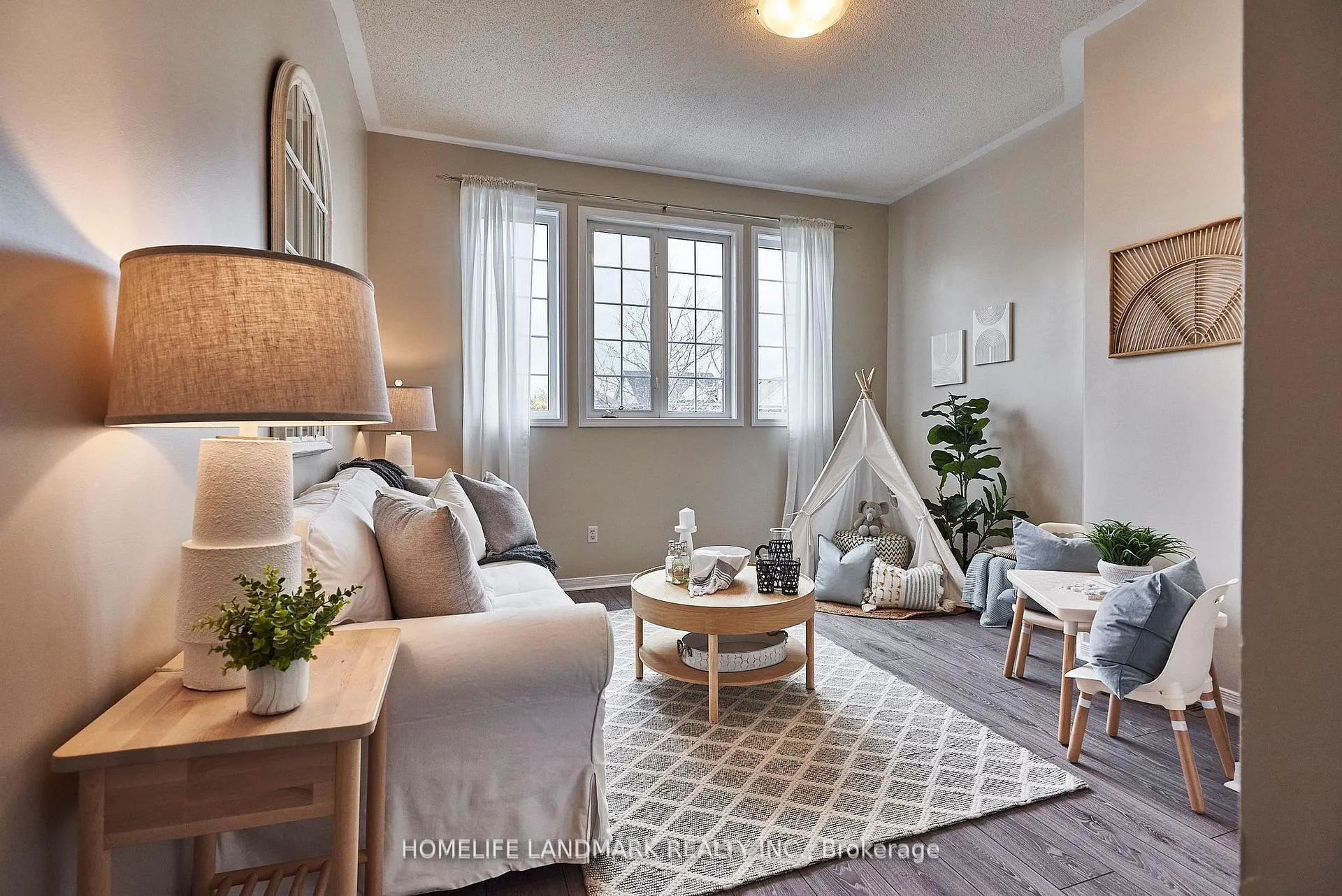 Photo 15 of 165 Madden Place, Clarington, Bowmanville — HOMEH