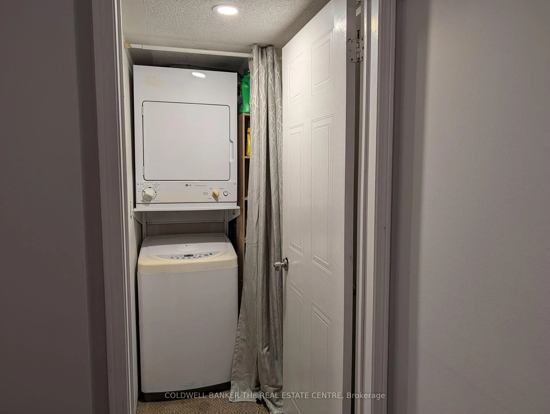Photo 9 of Unit Lower, 64 Athabaska Road, Barrie, Holly — HOMEH