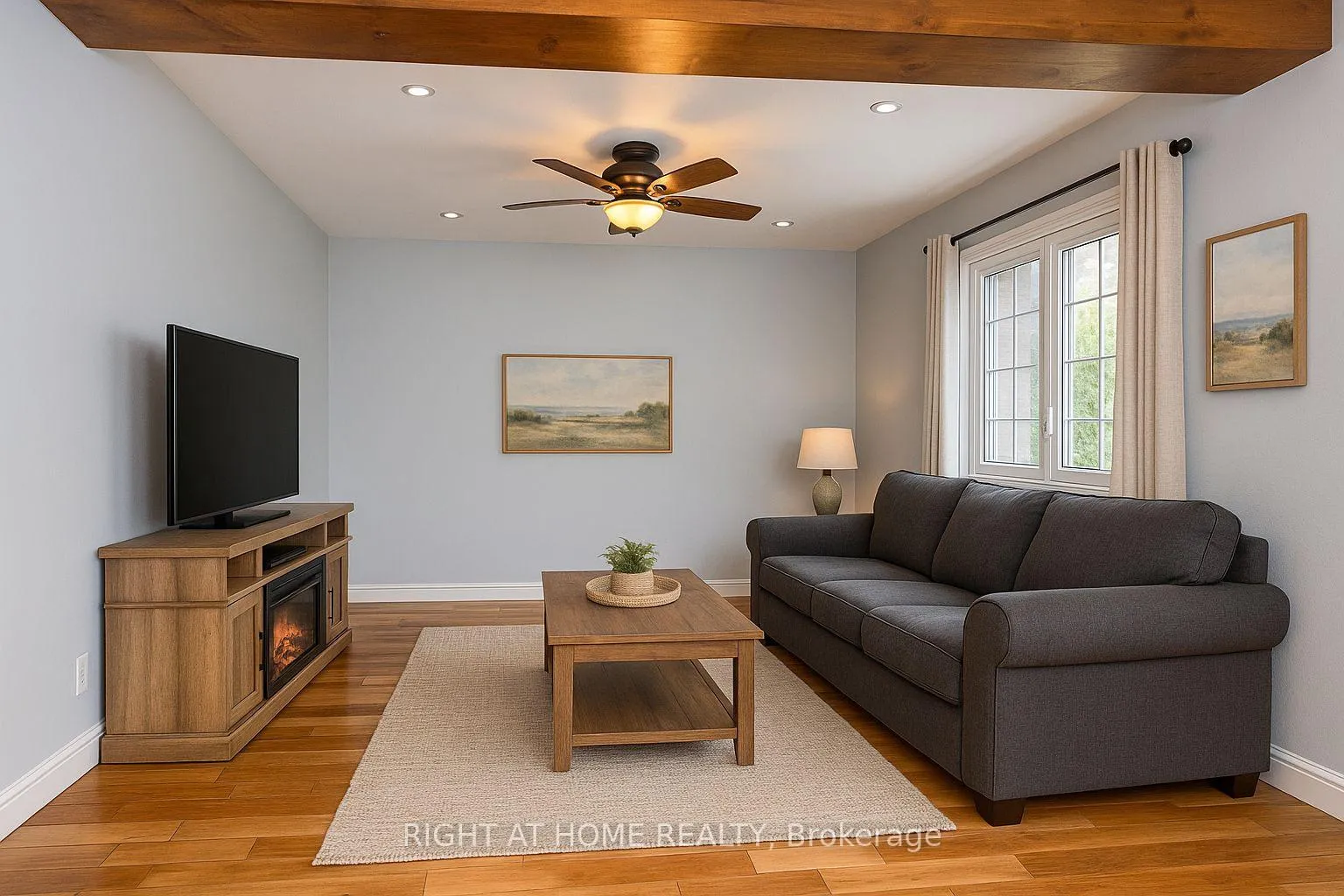 Photo 4 of 180 Rosslyn Avenue N, Hamilton, Crown Point — HOMEH