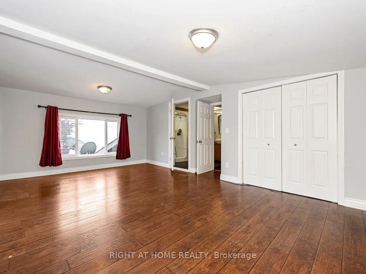 Photo 17 of 180 Rosslyn Avenue N, Hamilton, Crown Point — HOMEH