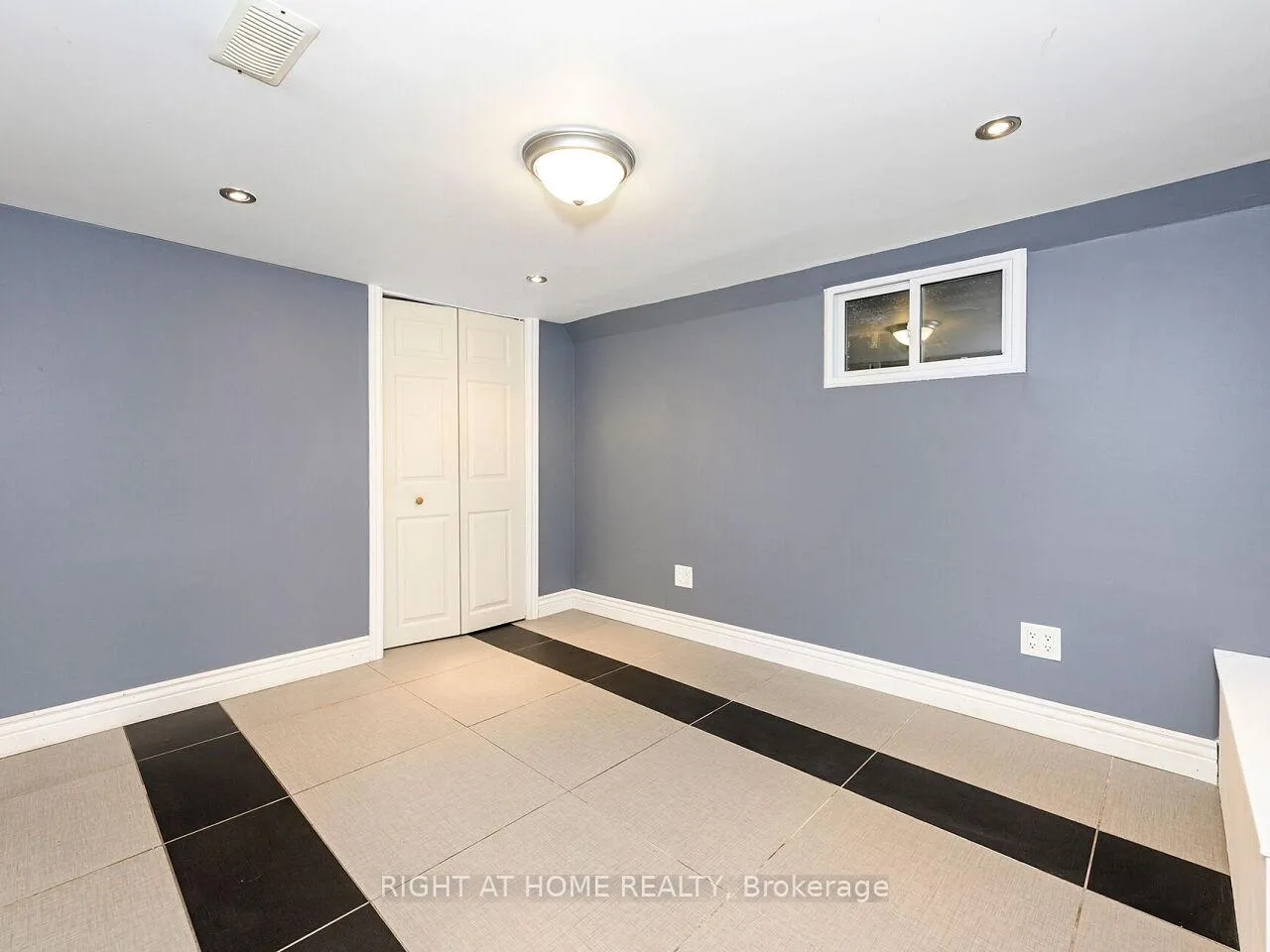 Photo 24 of 180 Rosslyn Avenue N, Hamilton, Crown Point — HOMEH