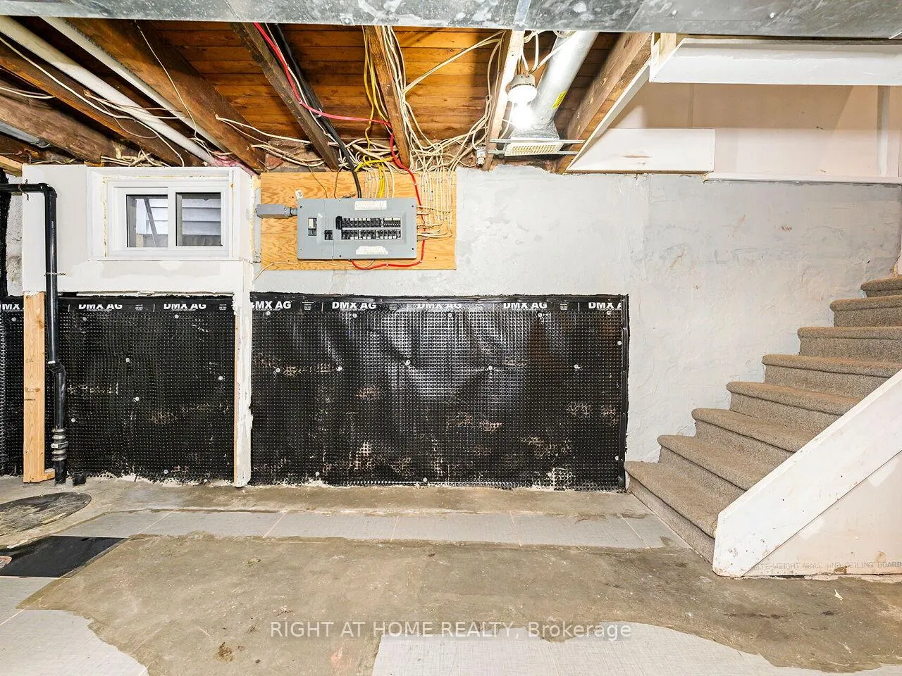 Photo 30 of 180 Rosslyn Avenue N, Hamilton, Crown Point — HOMEH