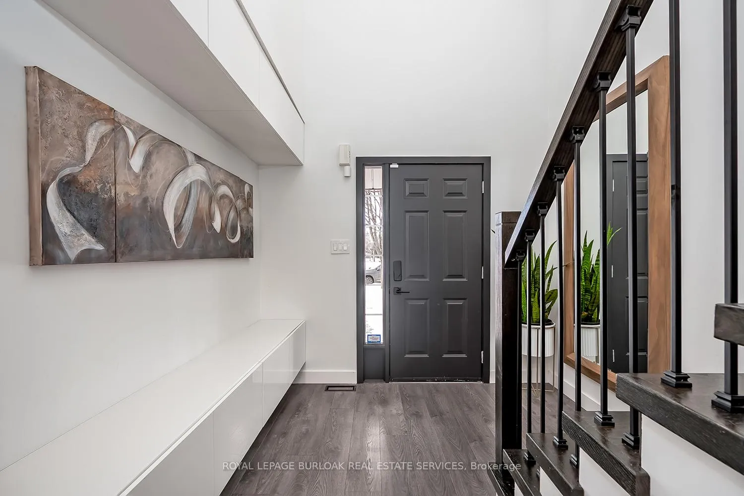 Photo 2 of 1351 Tobyn Drive, Burlington, Tansley — HOMEH