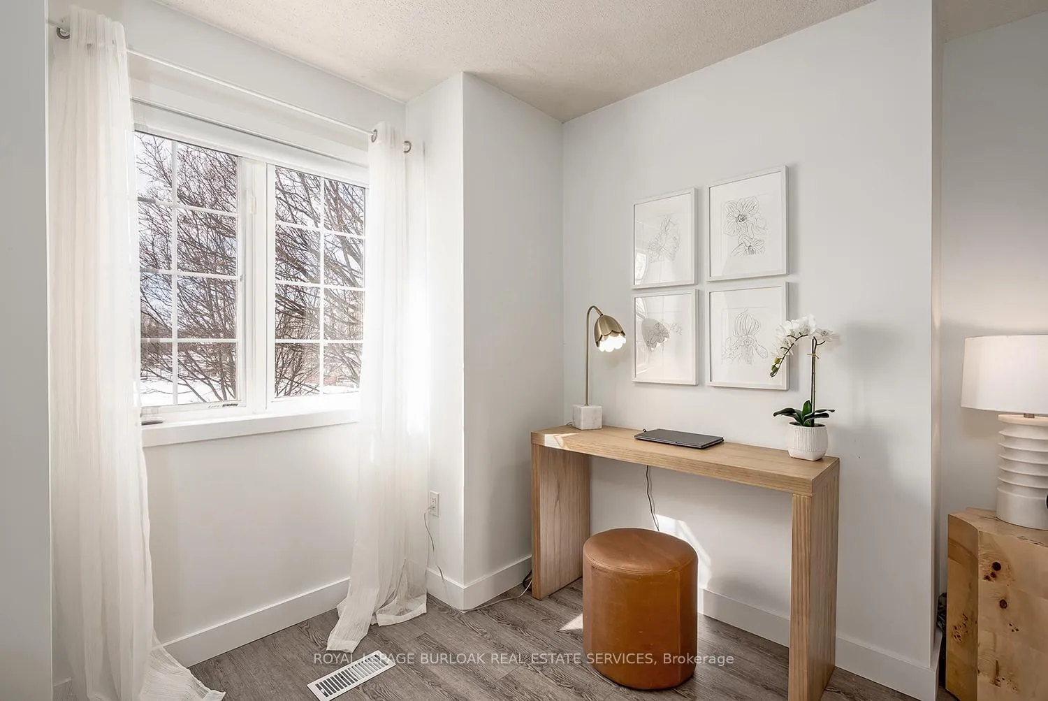 Photo 19 of 1351 Tobyn Drive, Burlington, Tansley — HOMEH