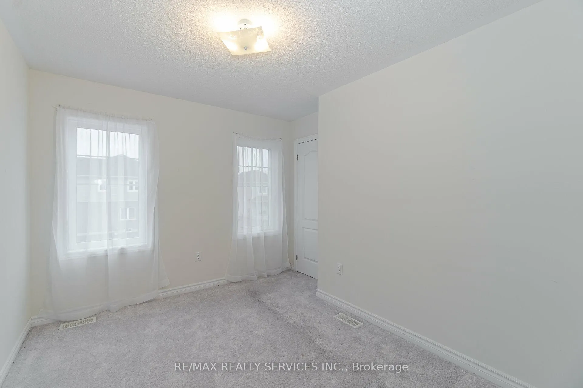 Photo 18 of 77 Tumblewood Place, Welland, Dain City — HOMEH