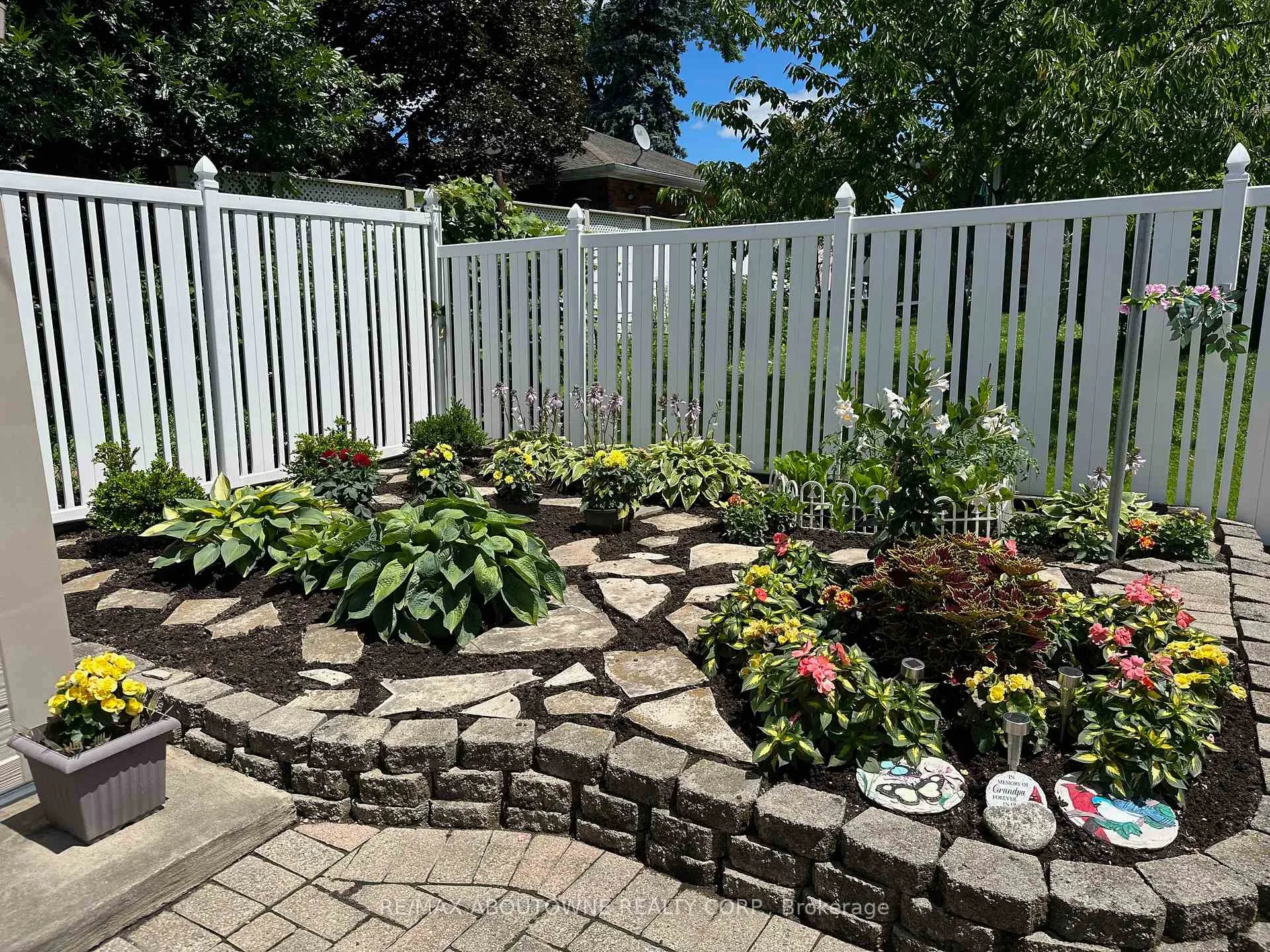 Photo 23 of 17 Oakmount Road, Welland, Prince Charles — HOMEH