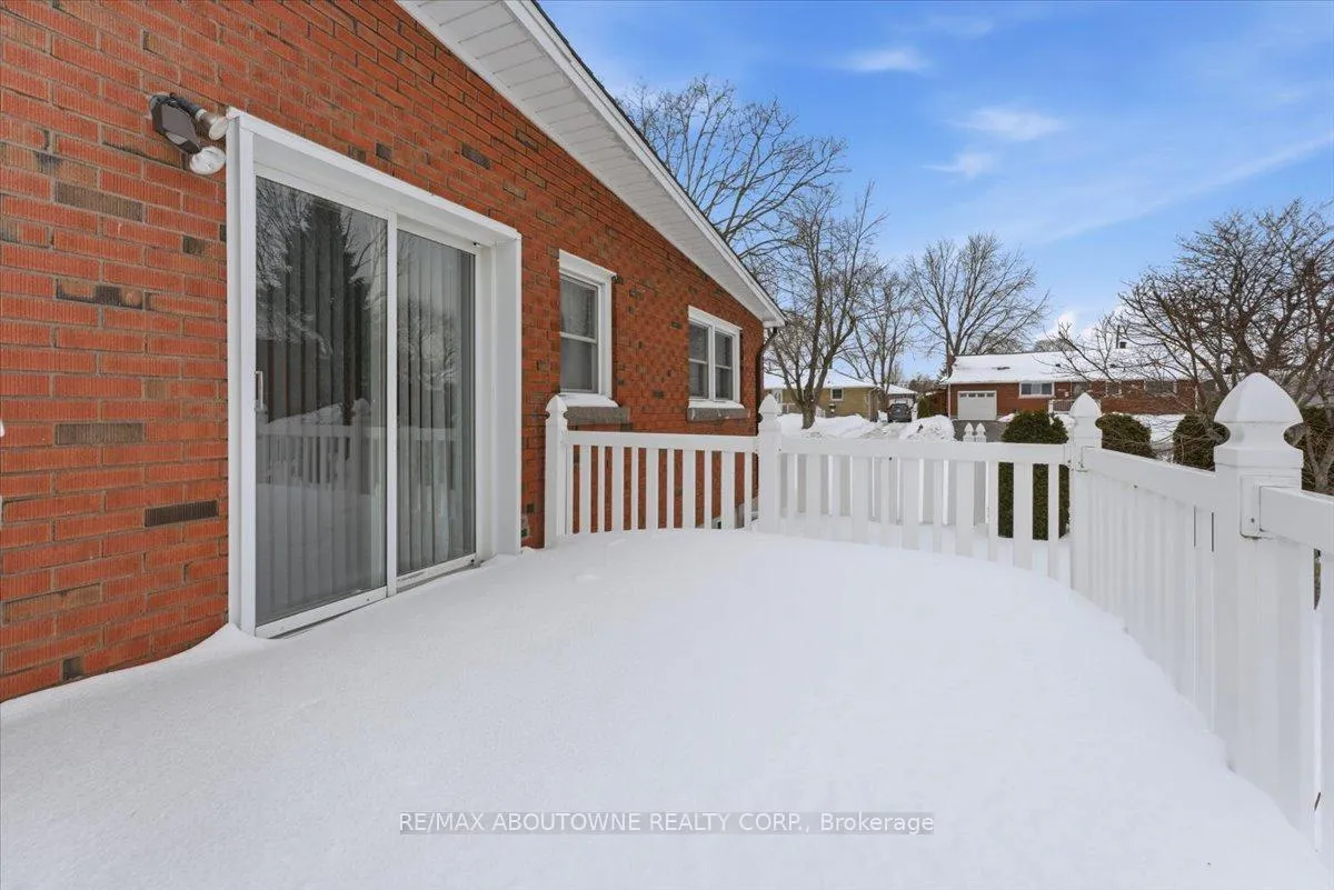 Photo 33 of 17 Oakmount Road, Welland, Prince Charles — HOMEH