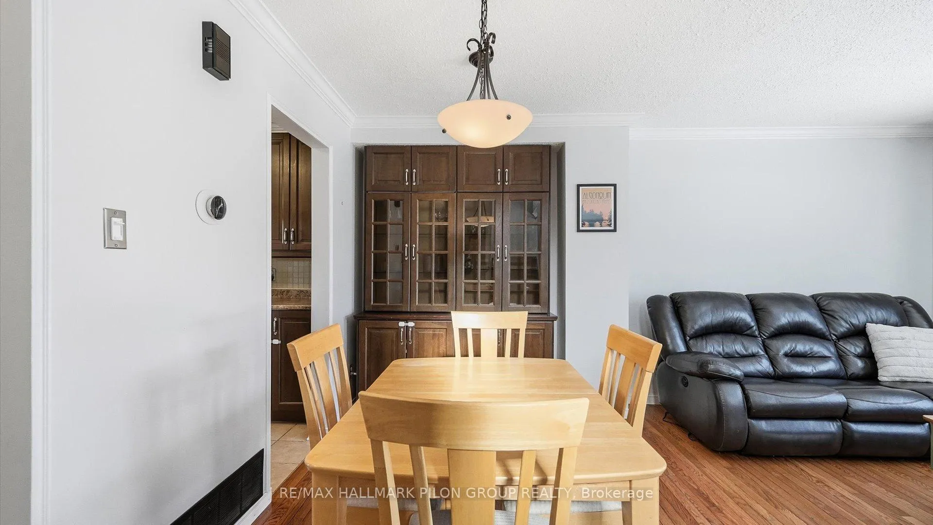 Photo 7 of 1853 Brousseau Crescent, Ottawa, Chateauneuf — HOMEH