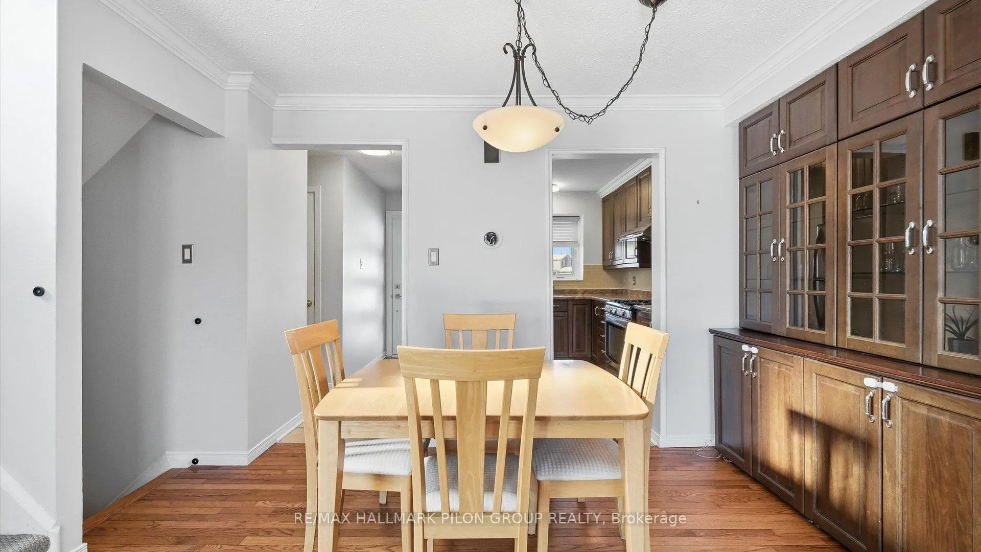 Photo 8 of 1853 Brousseau Crescent, Ottawa, Chateauneuf — HOMEH