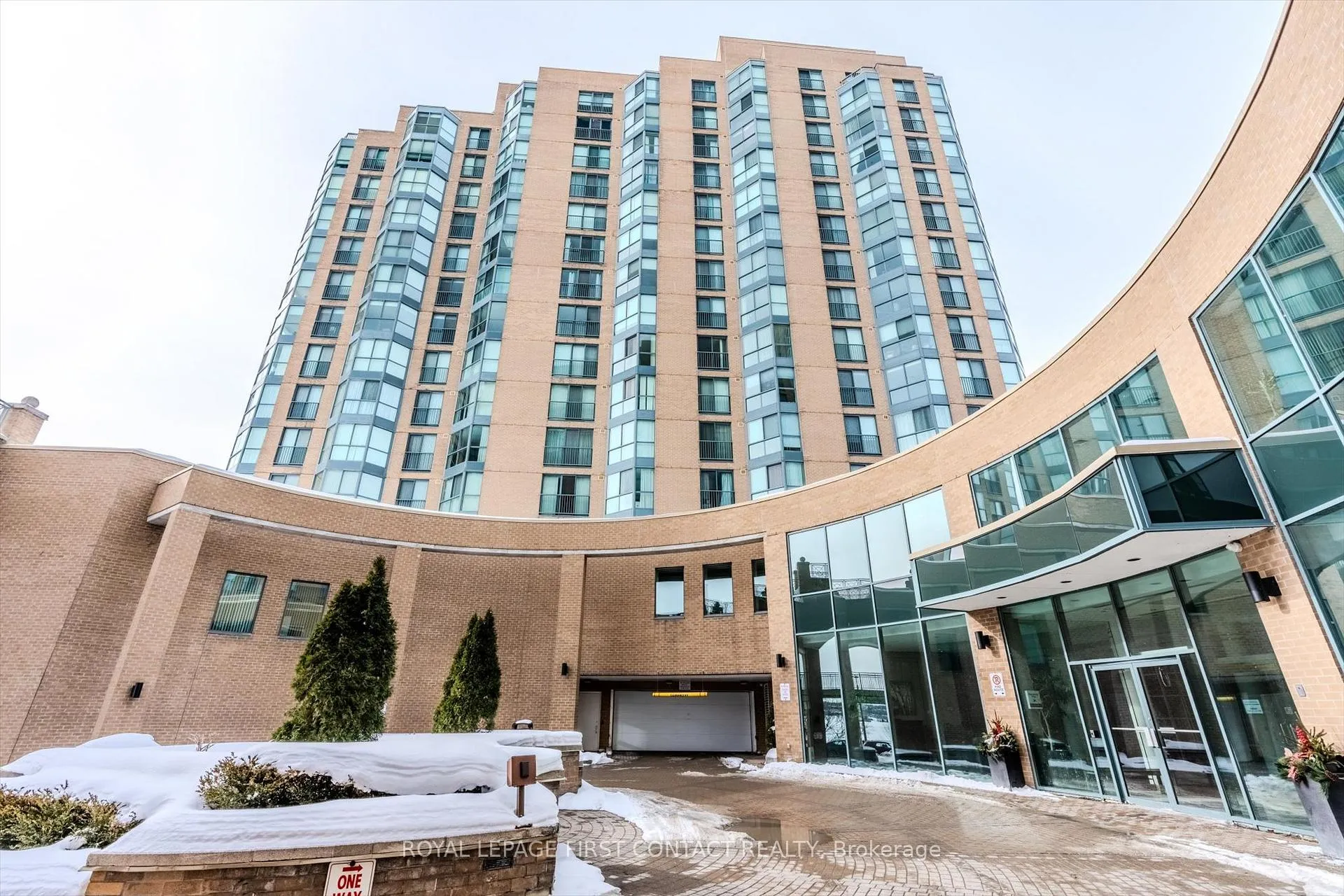 Photo 1 of Unit 808, 140 Dunlop Street E, Barrie, City Centre — HOMEH