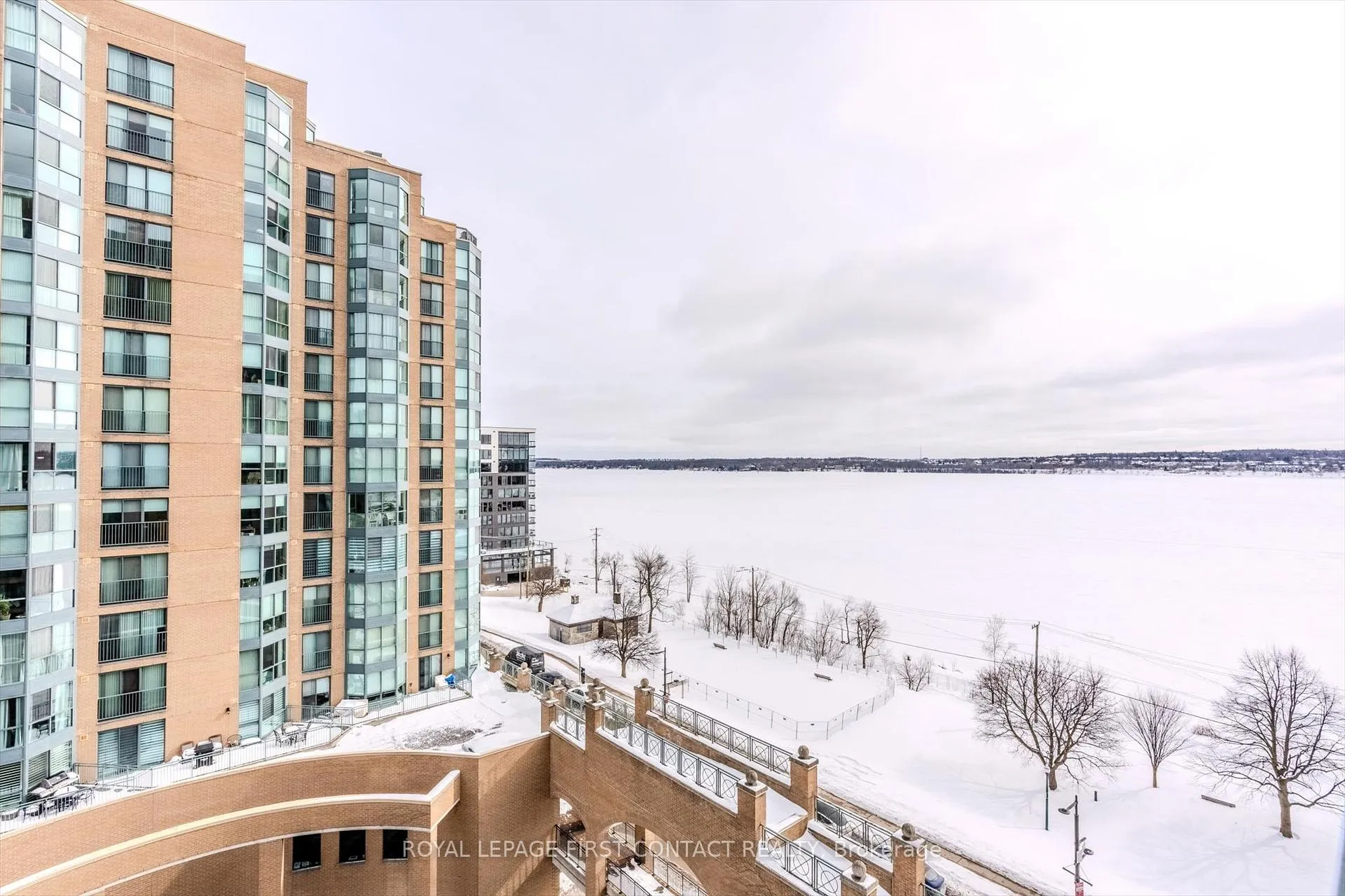 Photo 2 of Unit 808, 140 Dunlop Street E, Barrie, City Centre — HOMEH